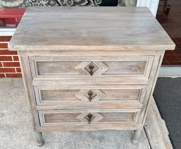 Shanghai Carved 3-Drawer Bachelor’s Chest - Image 2