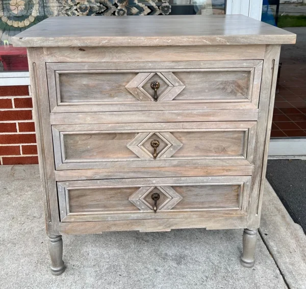Shanghai Carved 3-Drawer Bachelor’s Chest - Image 3