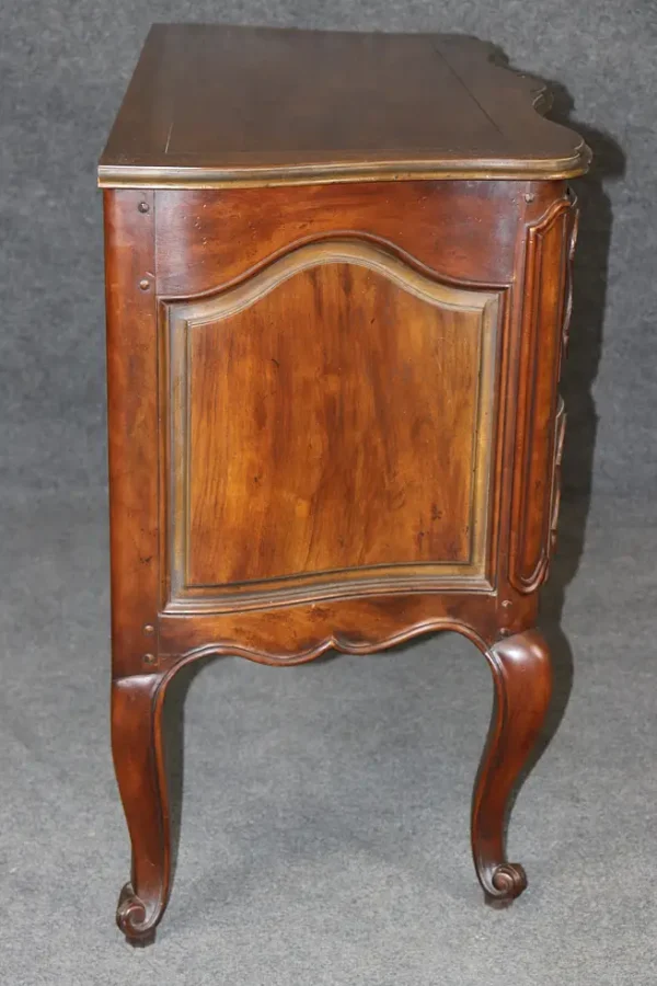 Fine Quality Carved Walnut Baker Furniture French Louis XV Style Commode Dresser - Image 8