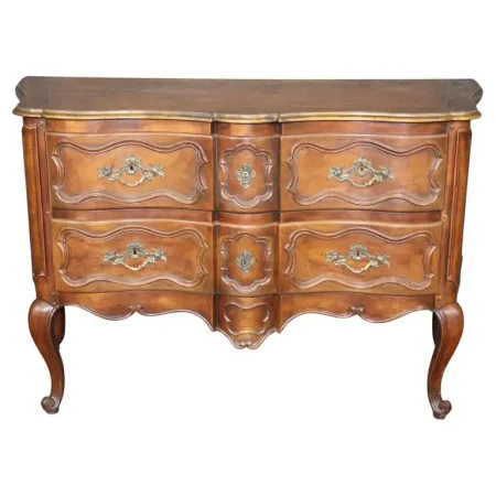 Fine Quality Carved Walnut Baker Furniture French Louis XV Style Commode Dresser