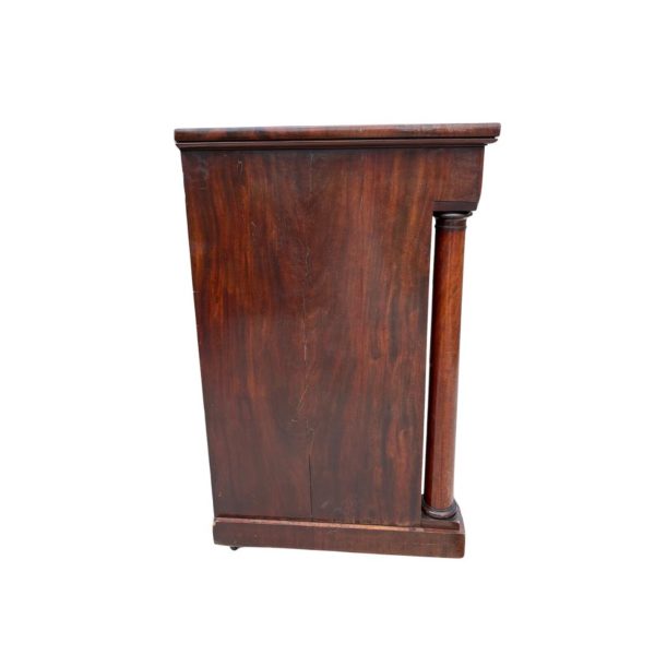 Antique Empire Flame Mahogany Large Chest of Drawers Circa 1810-1825 - Image 4