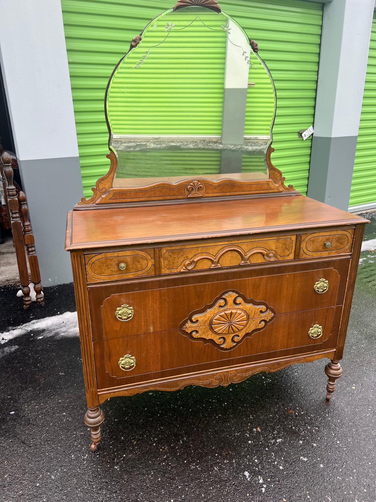 Antique Victorian Walnut Dresser with Carved Details & Mirror - Image 7