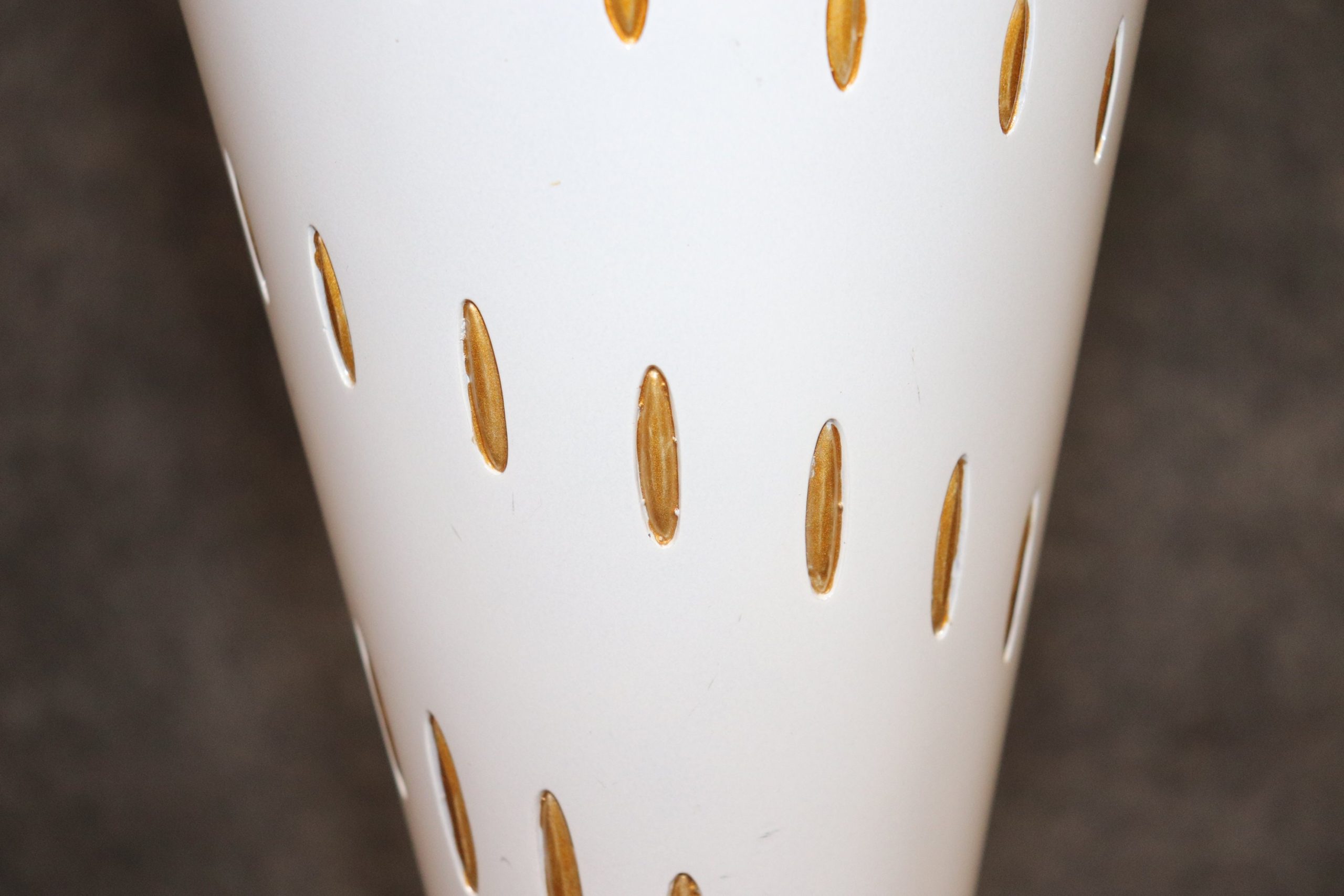 Mid Century Modern Italian Pair of White and Gold Abstract Lucite Lamps, MCM Lamp Pair - Image 7