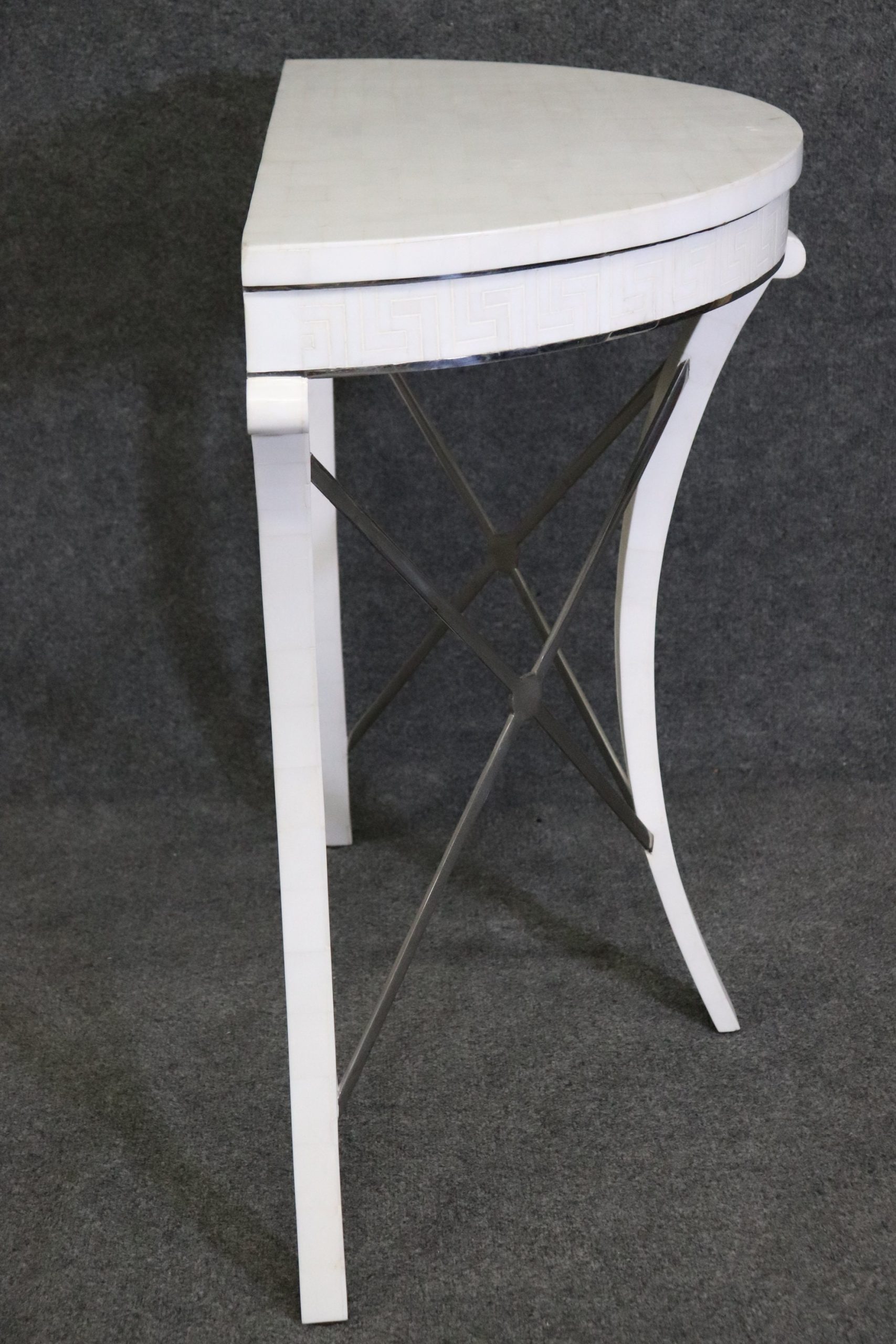 Mid Century Modern Regency Style Tessellated Top Demilune Console Table, MCM Furniture - Image 5
