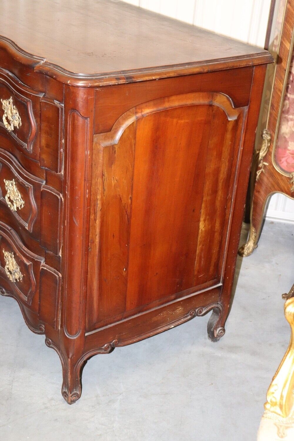 Antique French Provincial Louis XV Style Walnut Commode, Chest of Drawers - Image 6