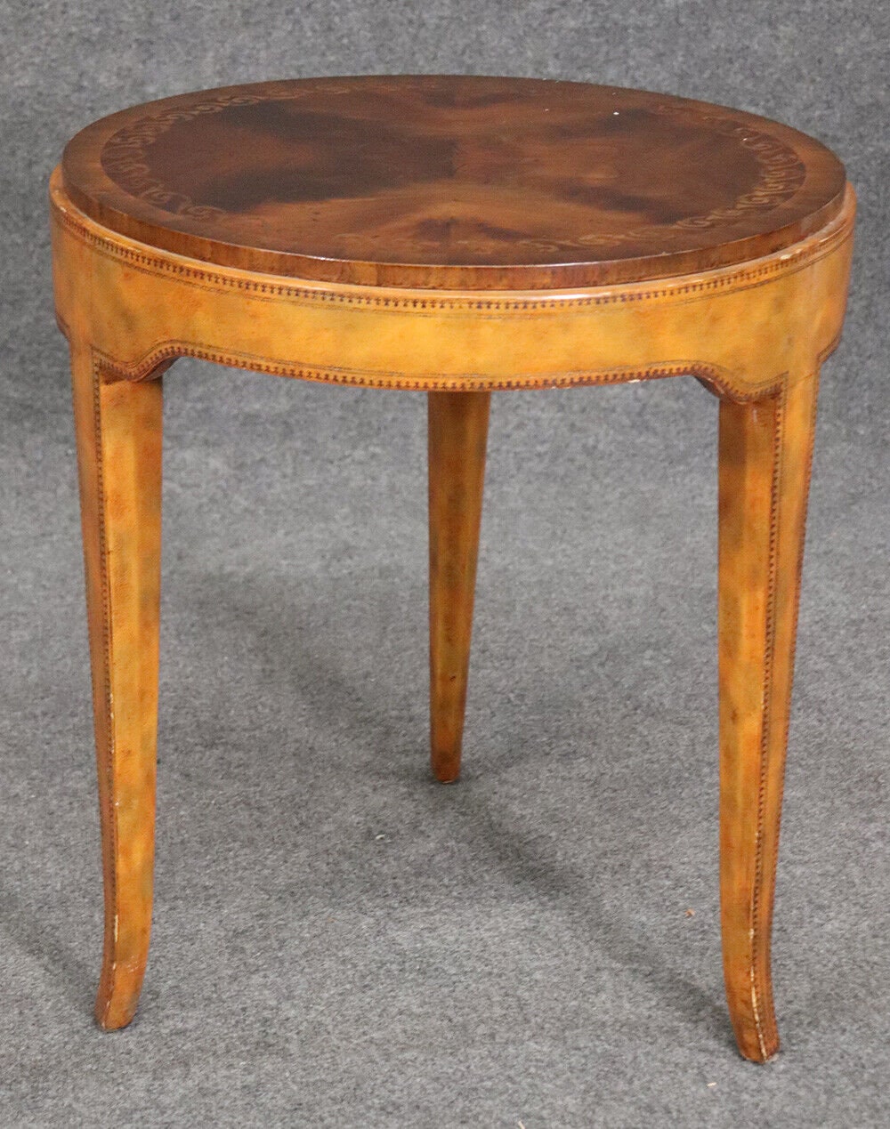 English Georgian Style Inlaid Circular Round End Table, Occasional Table - Image 2