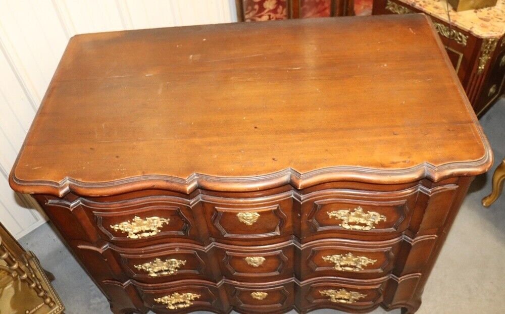 Antique French Provincial Louis XV Style Walnut Commode, Chest of Drawers - Image 9