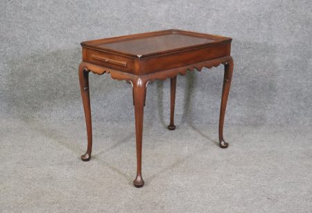Queen Anne Style Carved Mahogany Tea Table End Table attributed to Kittinger Antiques, Antique Furniture