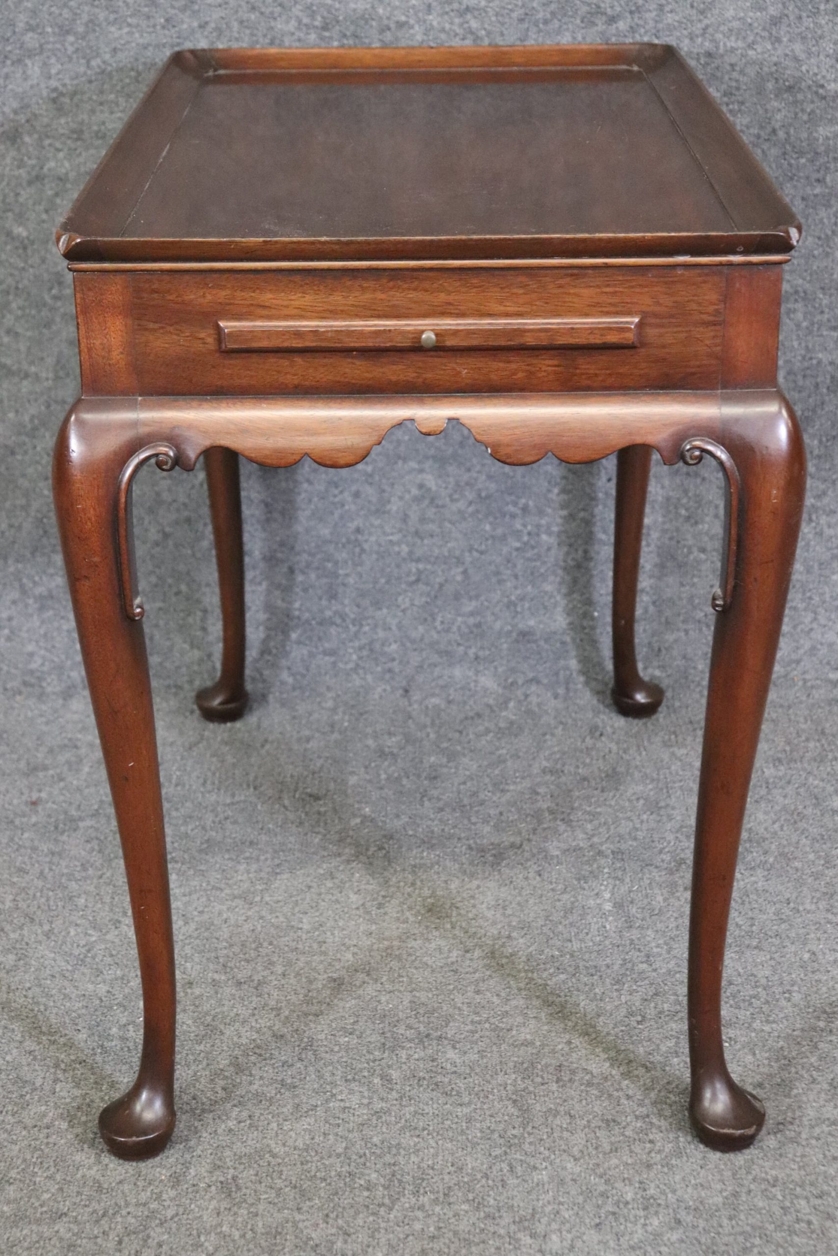 Queen Anne Style Carved Mahogany Tea Table End Table attributed to Kittinger Antiques, Antique Furniture - Image 4