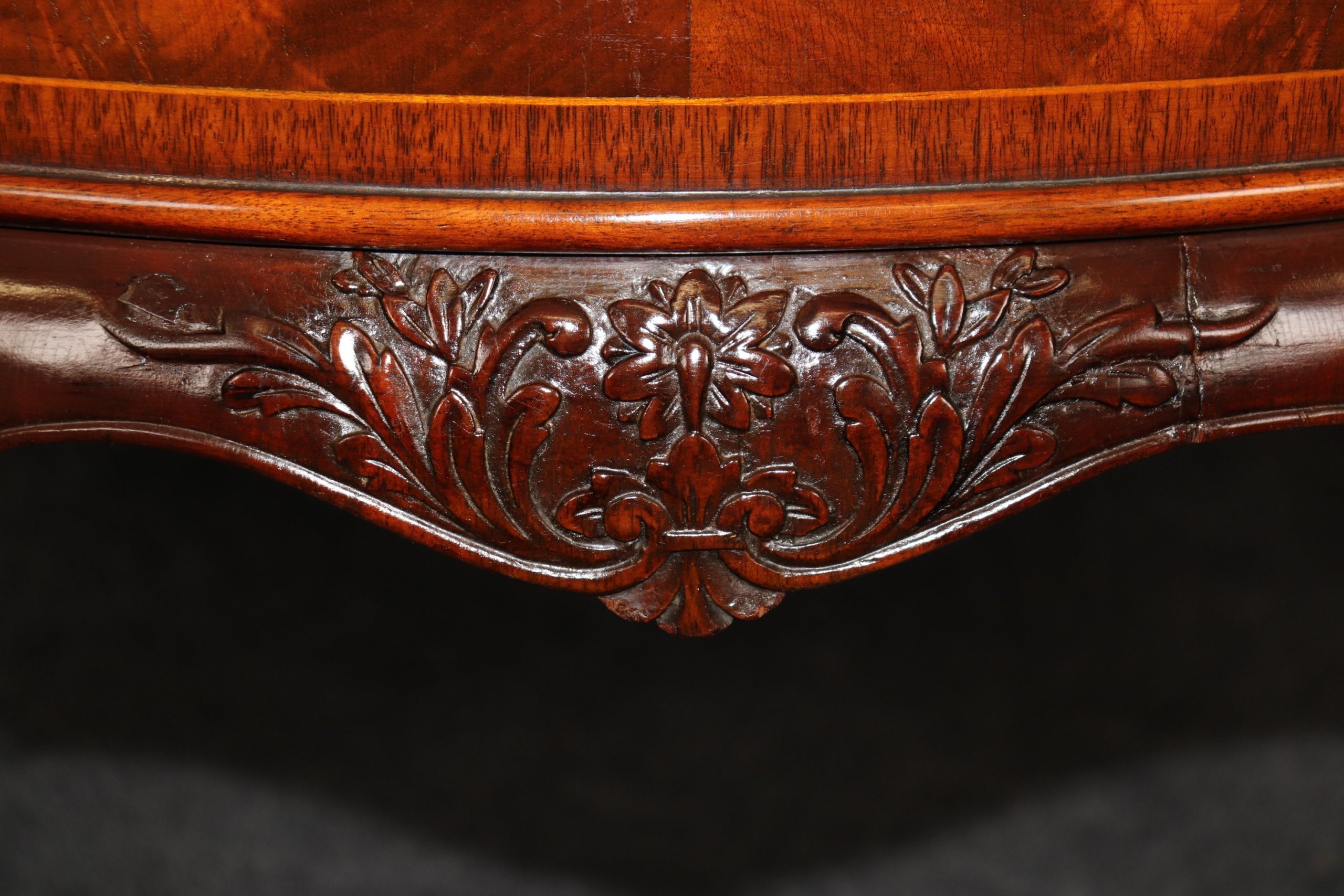Antique Georgian Style Carved Mahogany Commode - Buffet Chest - Image 9