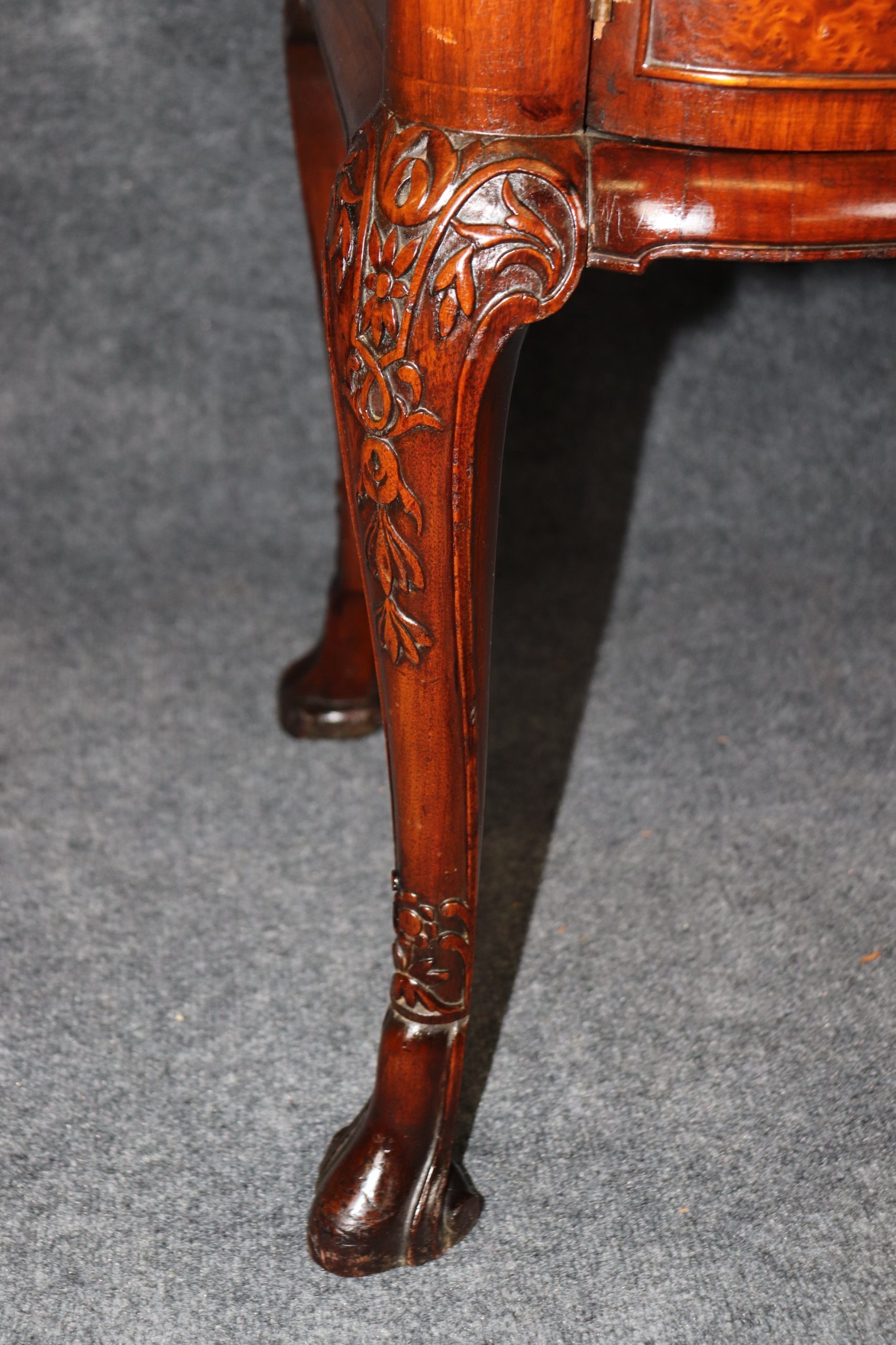 Antique Georgian Style Carved Mahogany Commode - Buffet Chest - Image 8