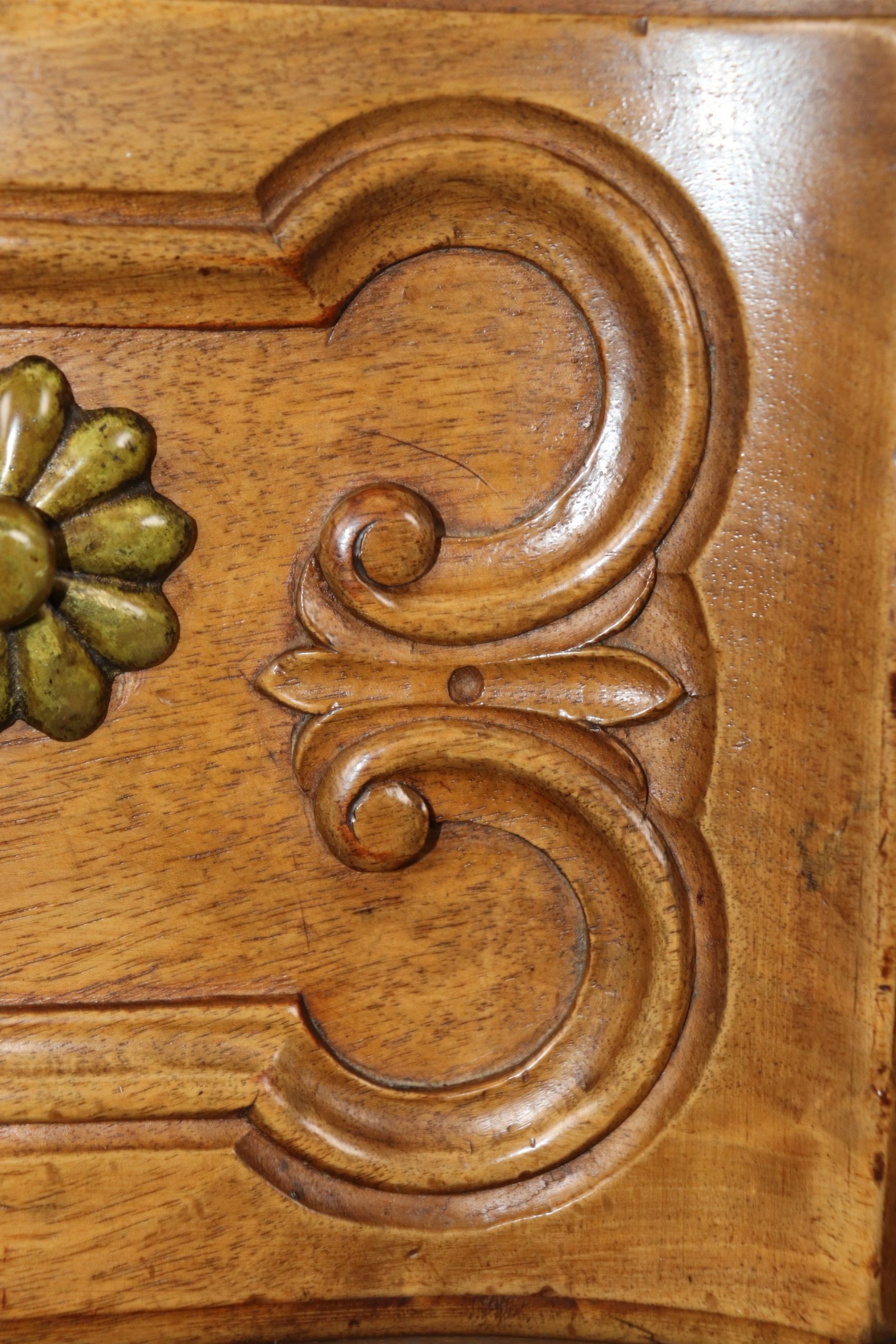 Louis XV Style Country French 3 Drawer Commode, Chest of Drawers - Image 8