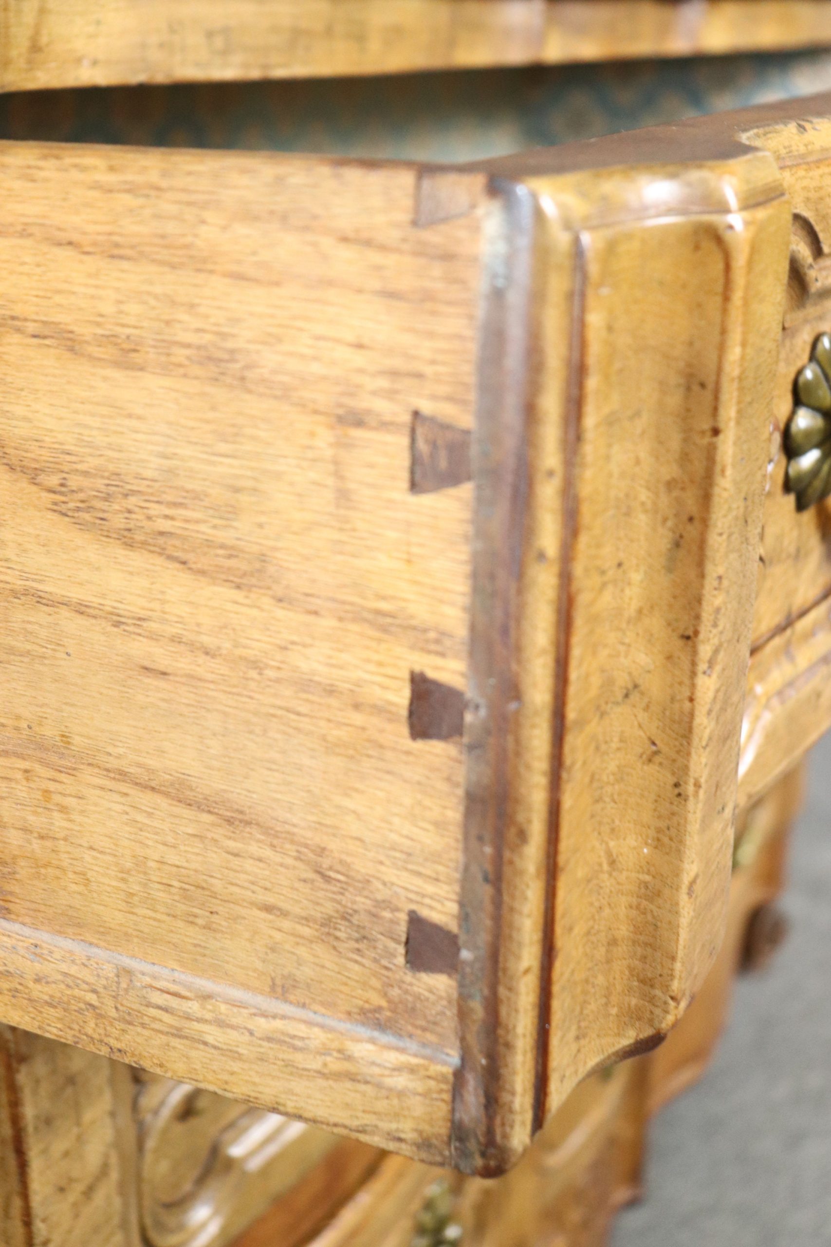 Louis XV Style Country French 3 Drawer Commode, Chest of Drawers - Image 5