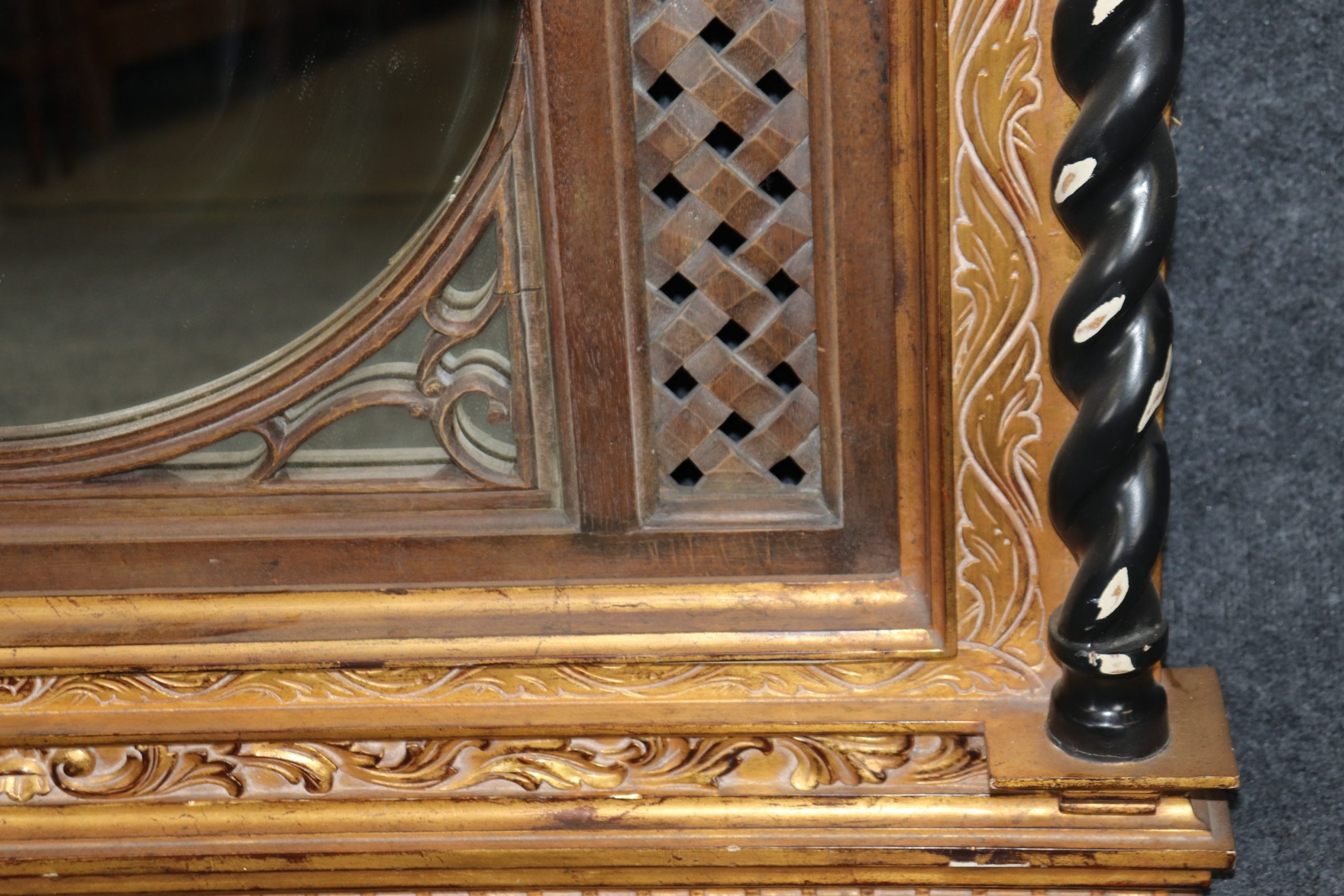 Vintage Dauphine Regency Style Carved Distressed Gilt Wall Hanging Mirror, Accent Mirror - Image 8