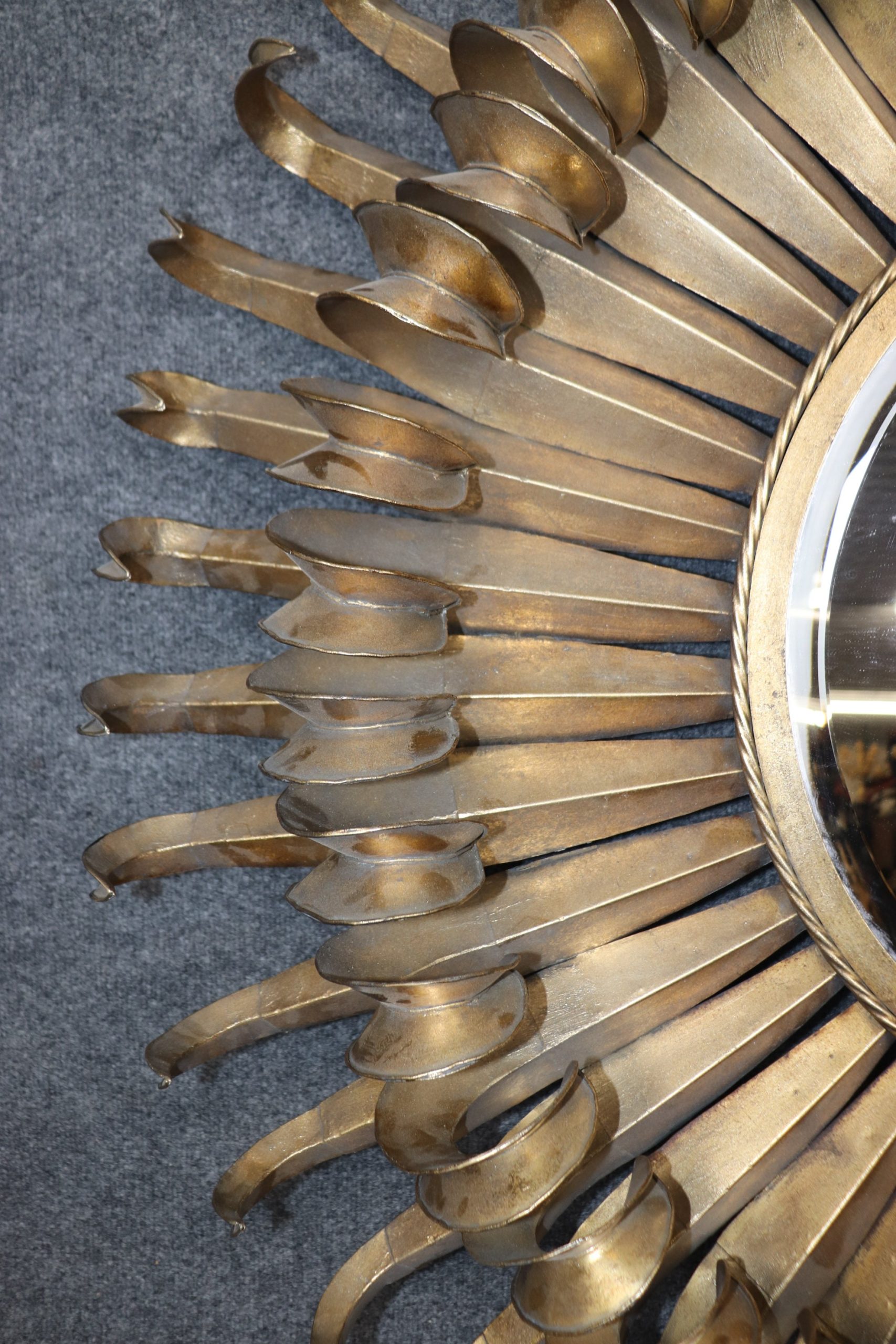 Vintage Hollywood Regency Style Sunburst Wall Hanging Mirror, Accent Mirror - Image 4