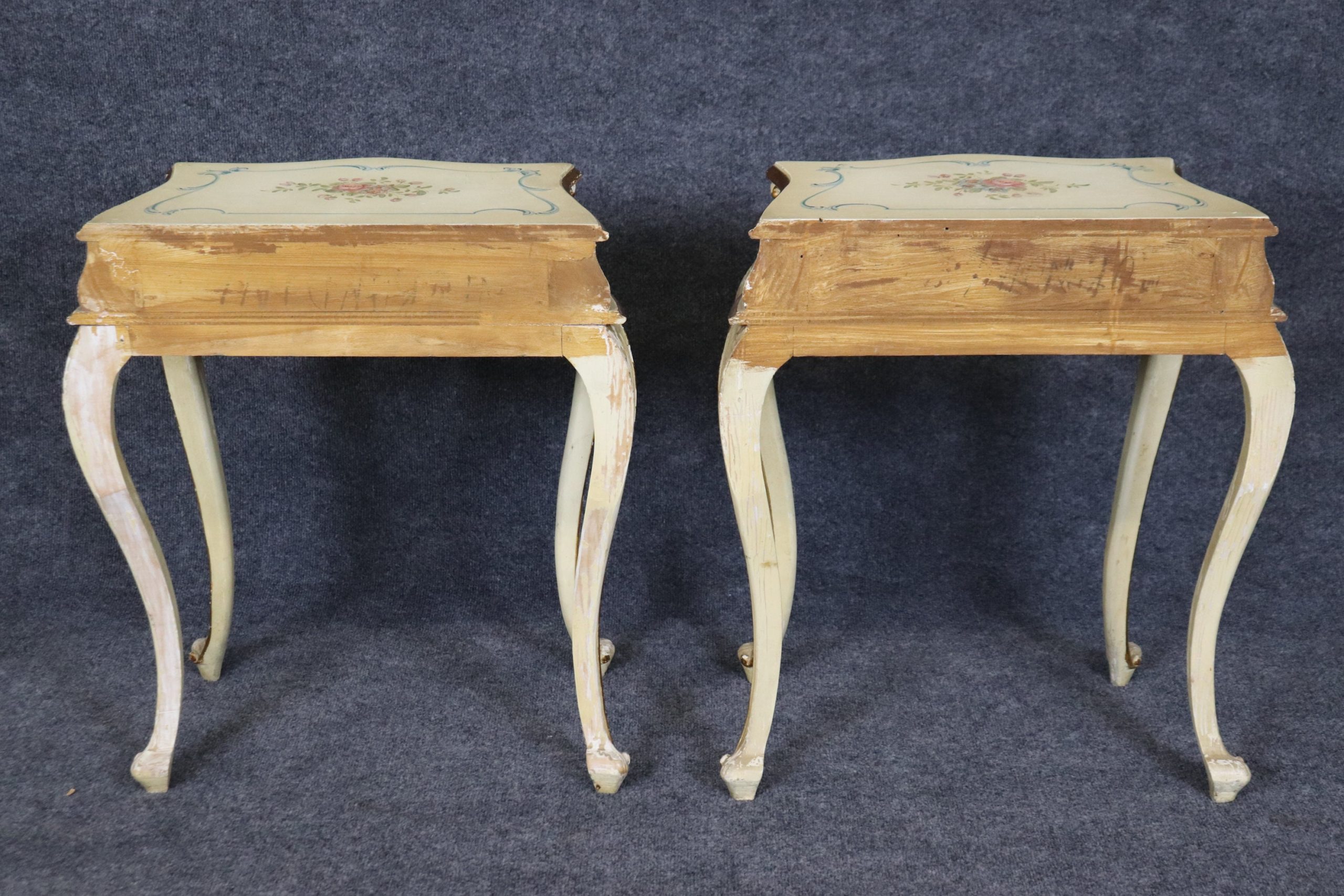 Antique Pair of Italian Paint Decorated Venetian Style Nightstands circa 1910s End Tables Side Tables, Accent Tables - Image 4