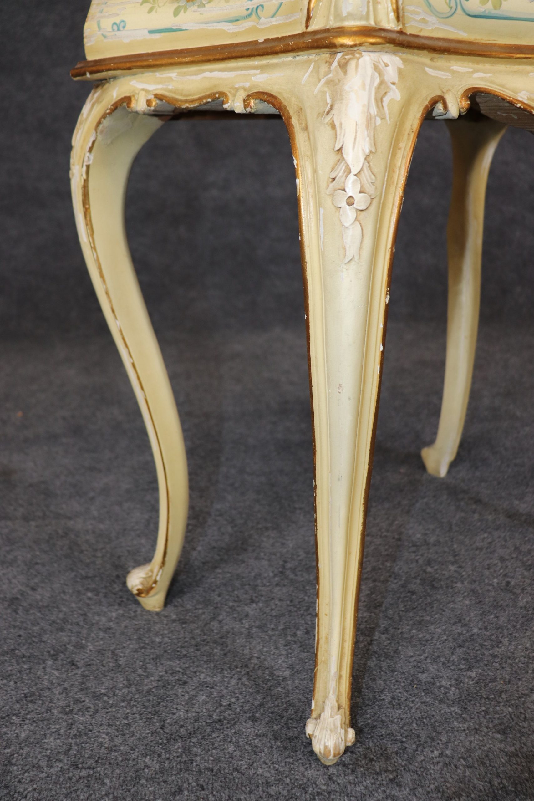 Antique Pair of Italian Paint Decorated Venetian Style Nightstands circa 1910s End Tables Side Tables, Accent Tables - Image 7