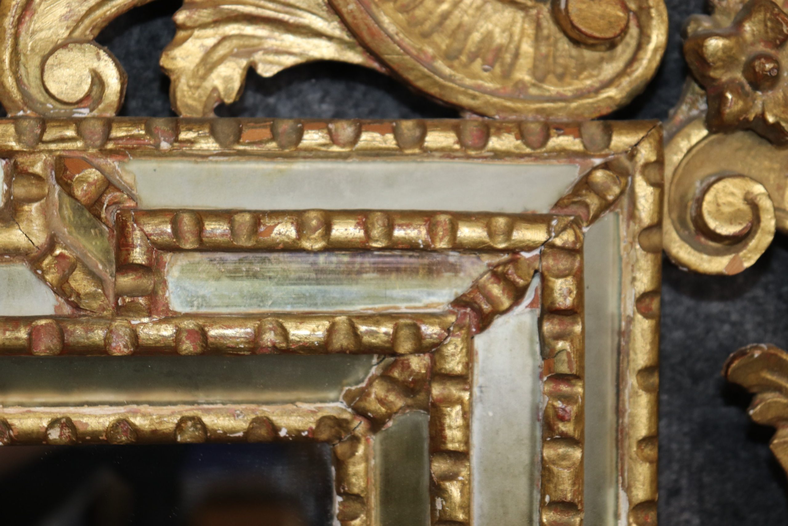 Antique 19th Century Italian Carved Gold Gilt Wall Hanging Mirror, Accent Mirror - Image 7