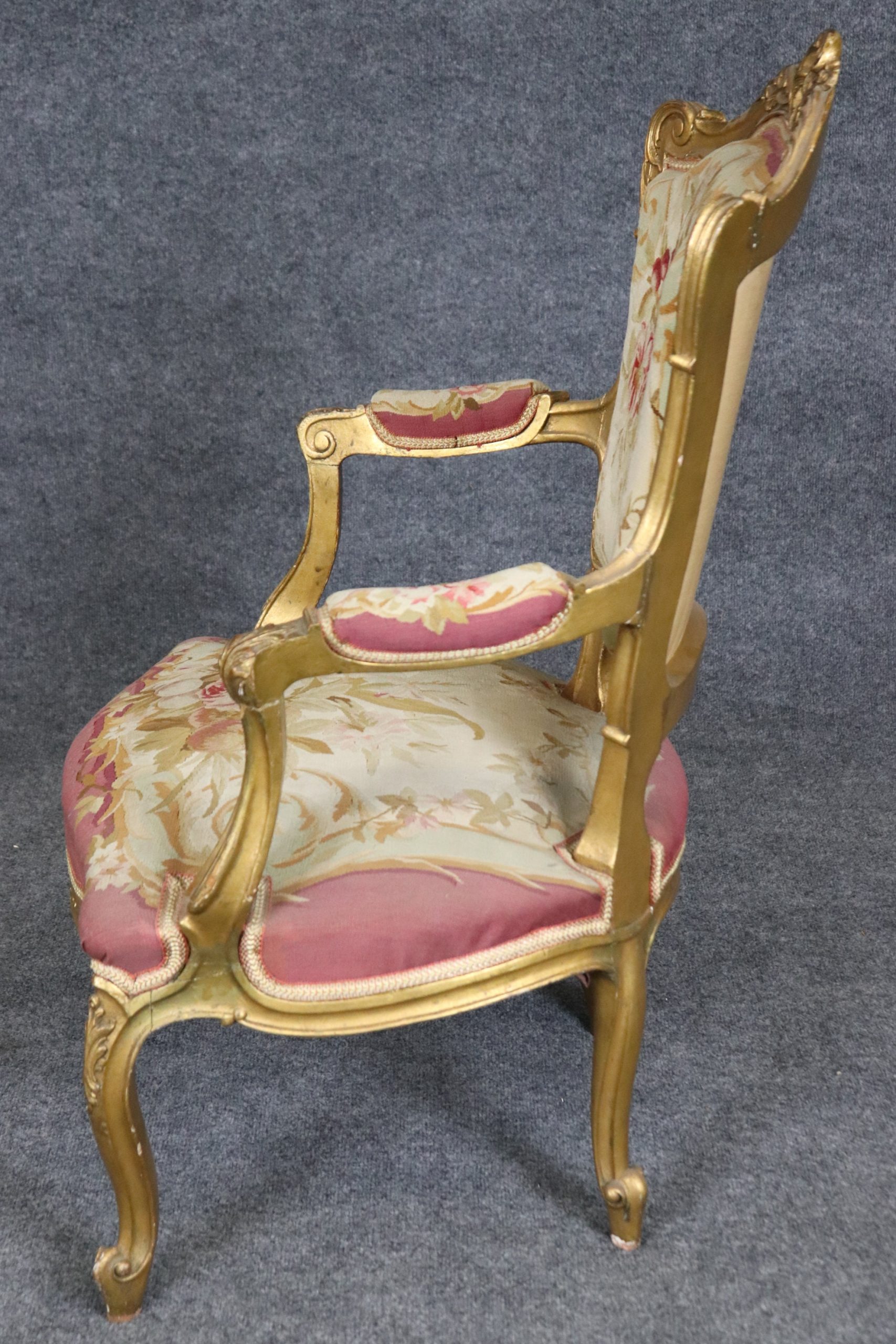 French Louis XV Style Gold Gilt Tapestry Armchair circa 1930s, French Decor - Image 4