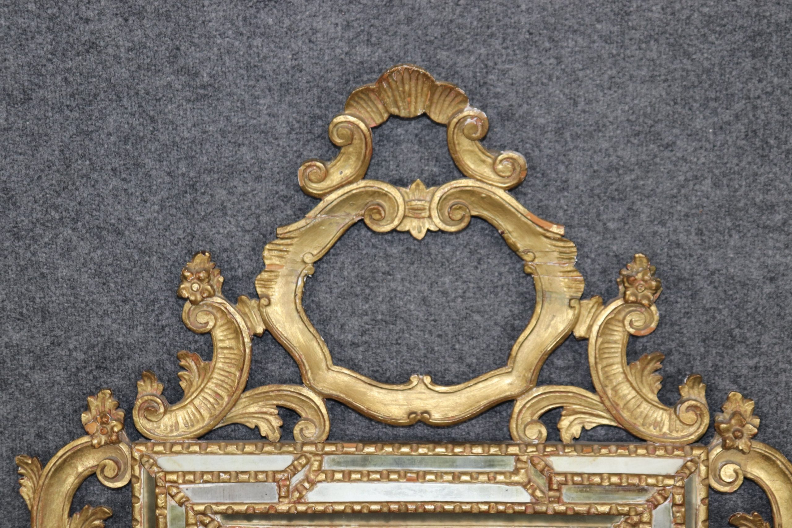 Antique 19th Century Italian Carved Gold Gilt Wall Hanging Mirror, Accent Mirror - Image 3