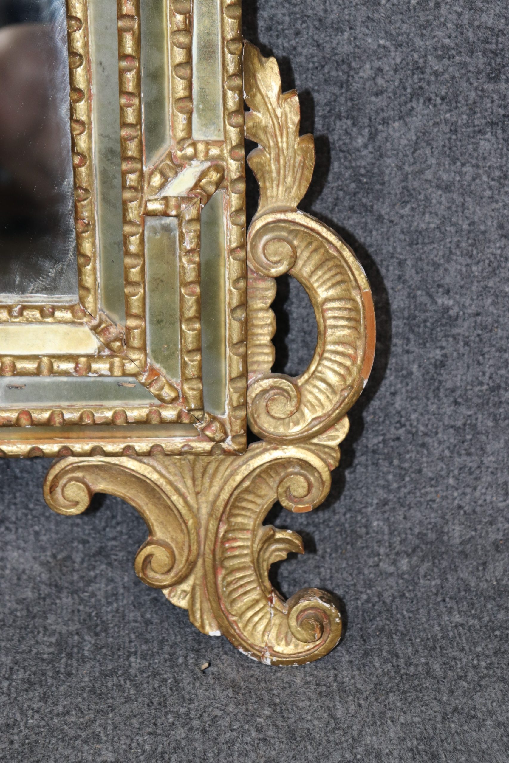 Antique 19th Century Italian Carved Gold Gilt Wall Hanging Mirror, Accent Mirror - Image 5