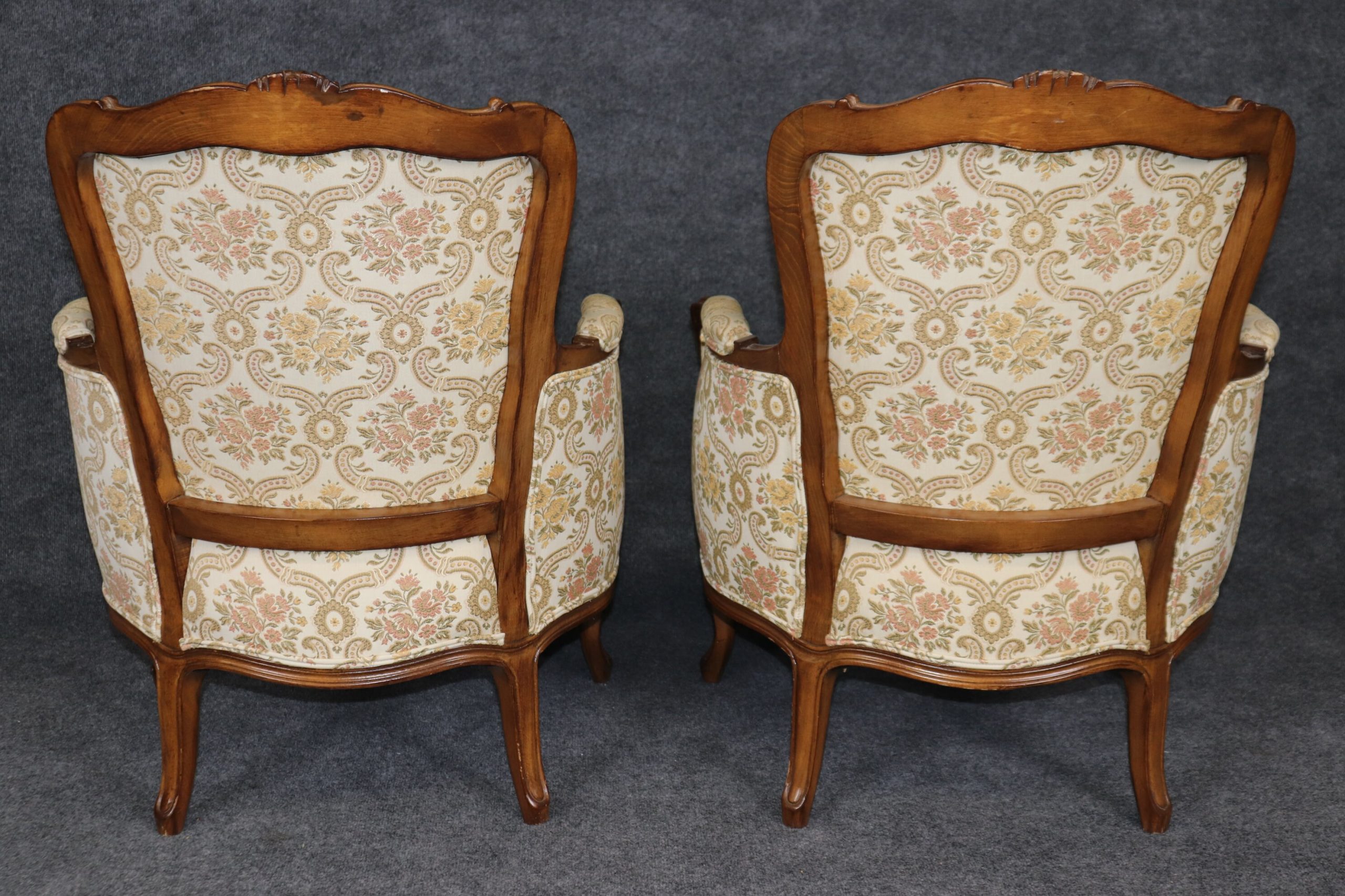Vintage Louis XV Style Armchairs: Floral Upholstered Bergeres, Pair - Image 5