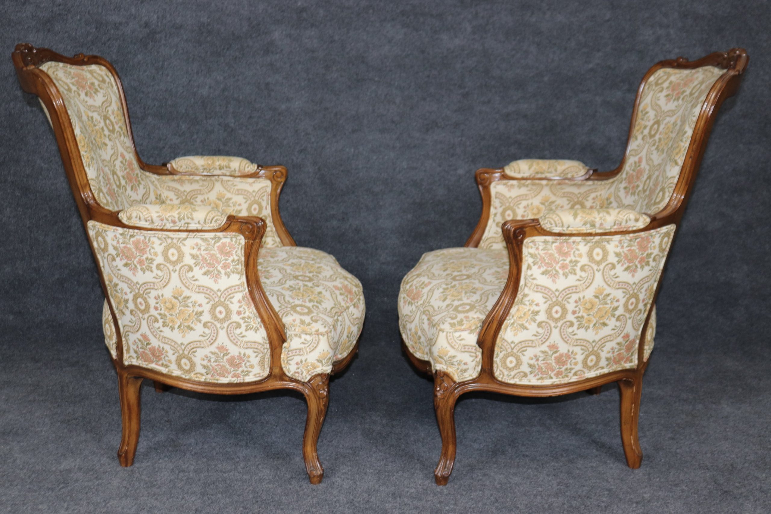 Vintage Louis XV Style Armchairs: Floral Upholstered Bergeres, Pair - Image 6