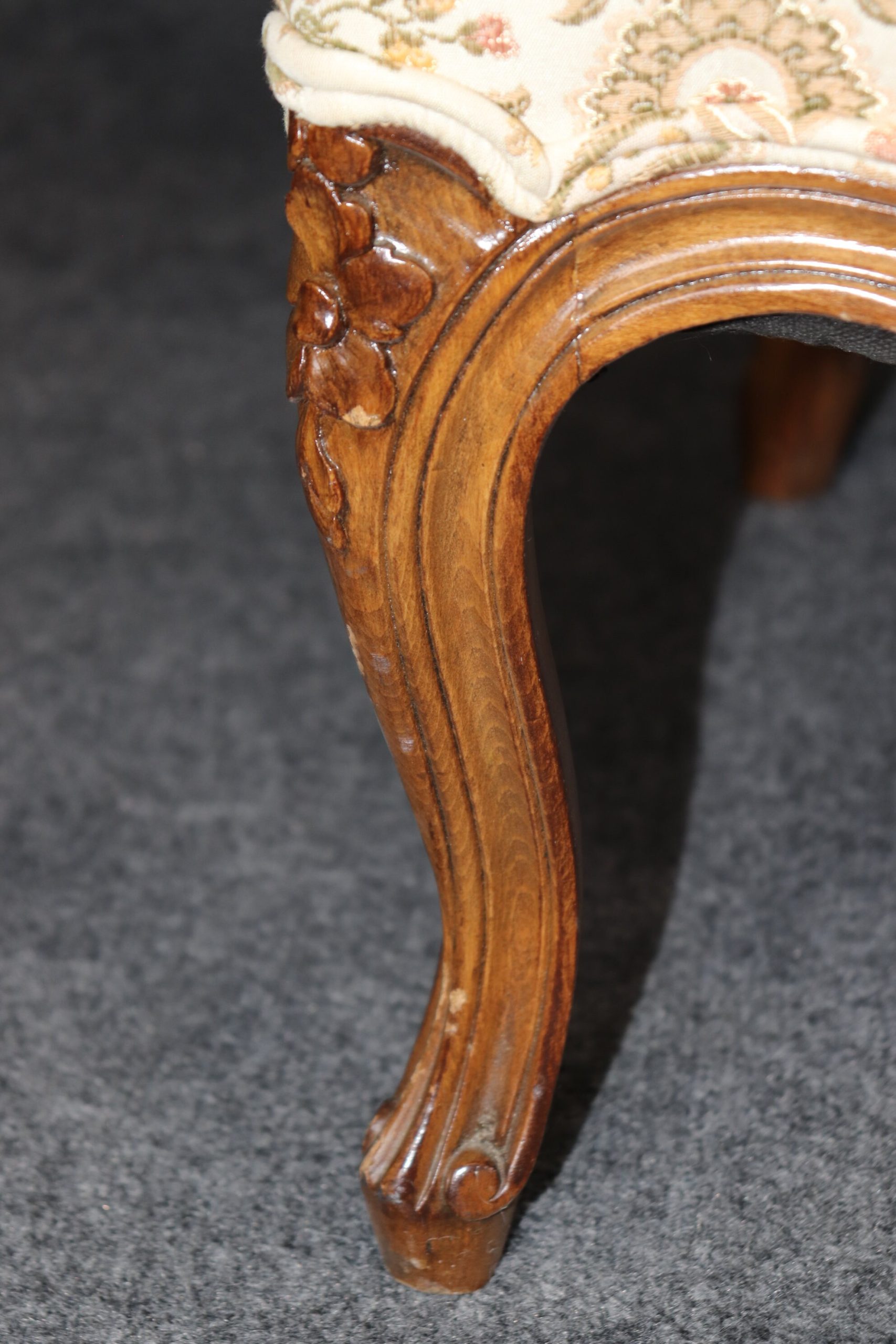 Vintage Louis XV Style Armchairs: Floral Upholstered Bergeres, Pair - Image 10