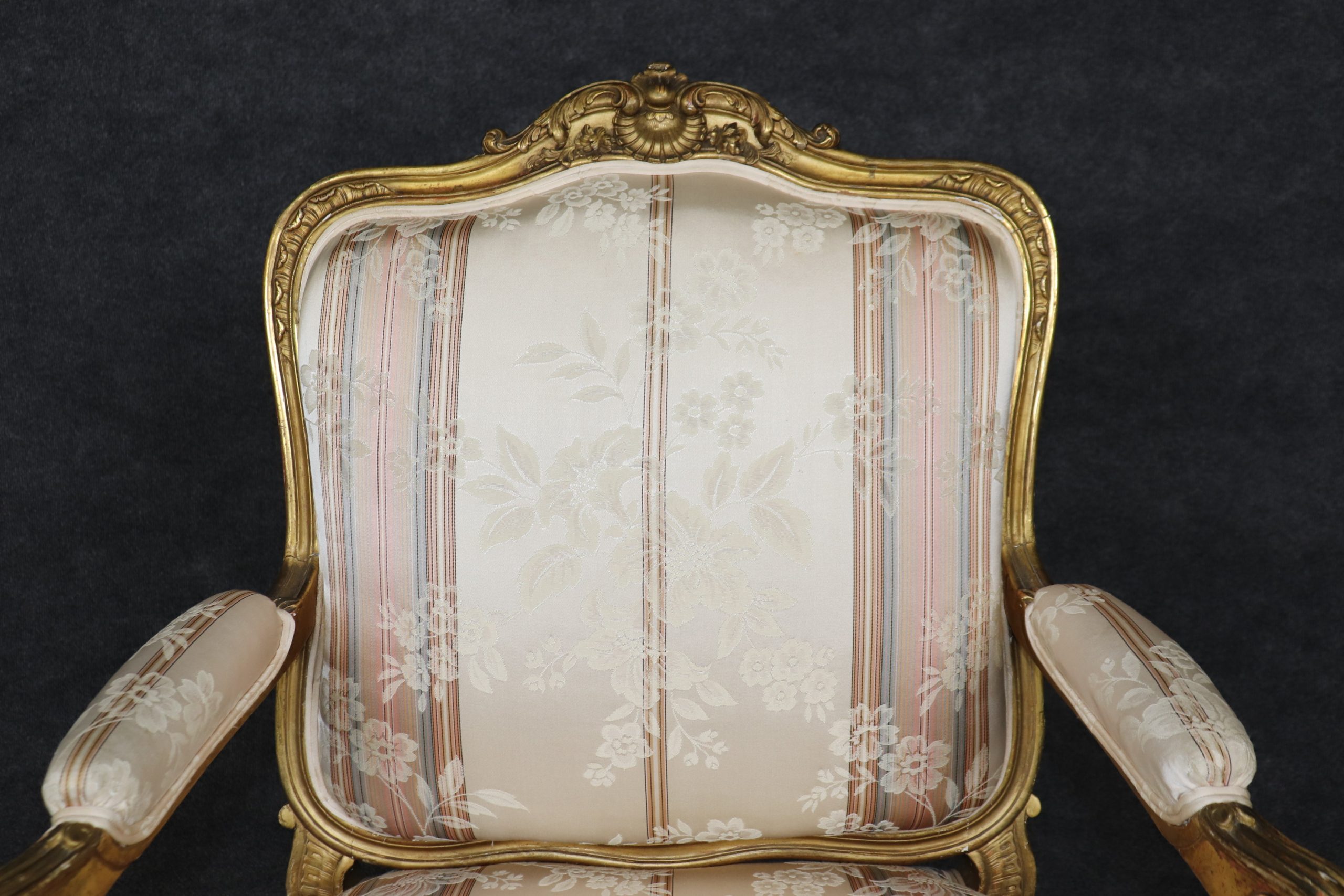 Antique Pair of French Louis XV Style Carved Gold Gilt Bergeres, Armchairs - Image 8