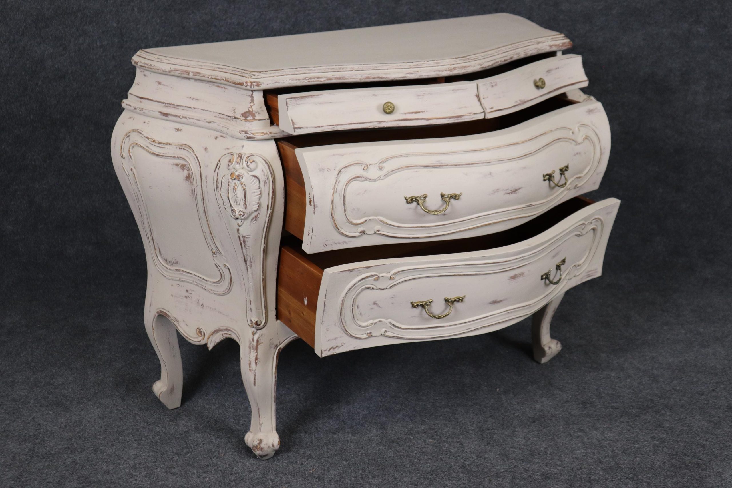 Pair of Swedish Country French Paint Decorated Commodes, Chest of Drawers - Image 4