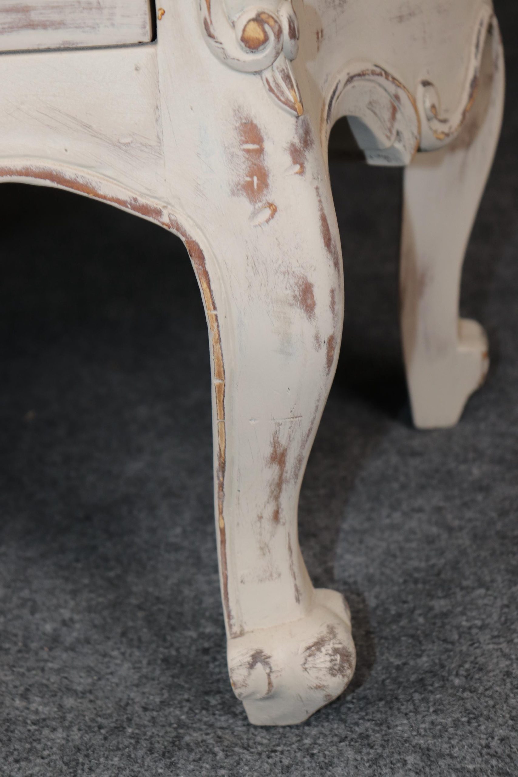 Pair of Swedish Country French Paint Decorated Commodes, Chest of Drawers - Image 6