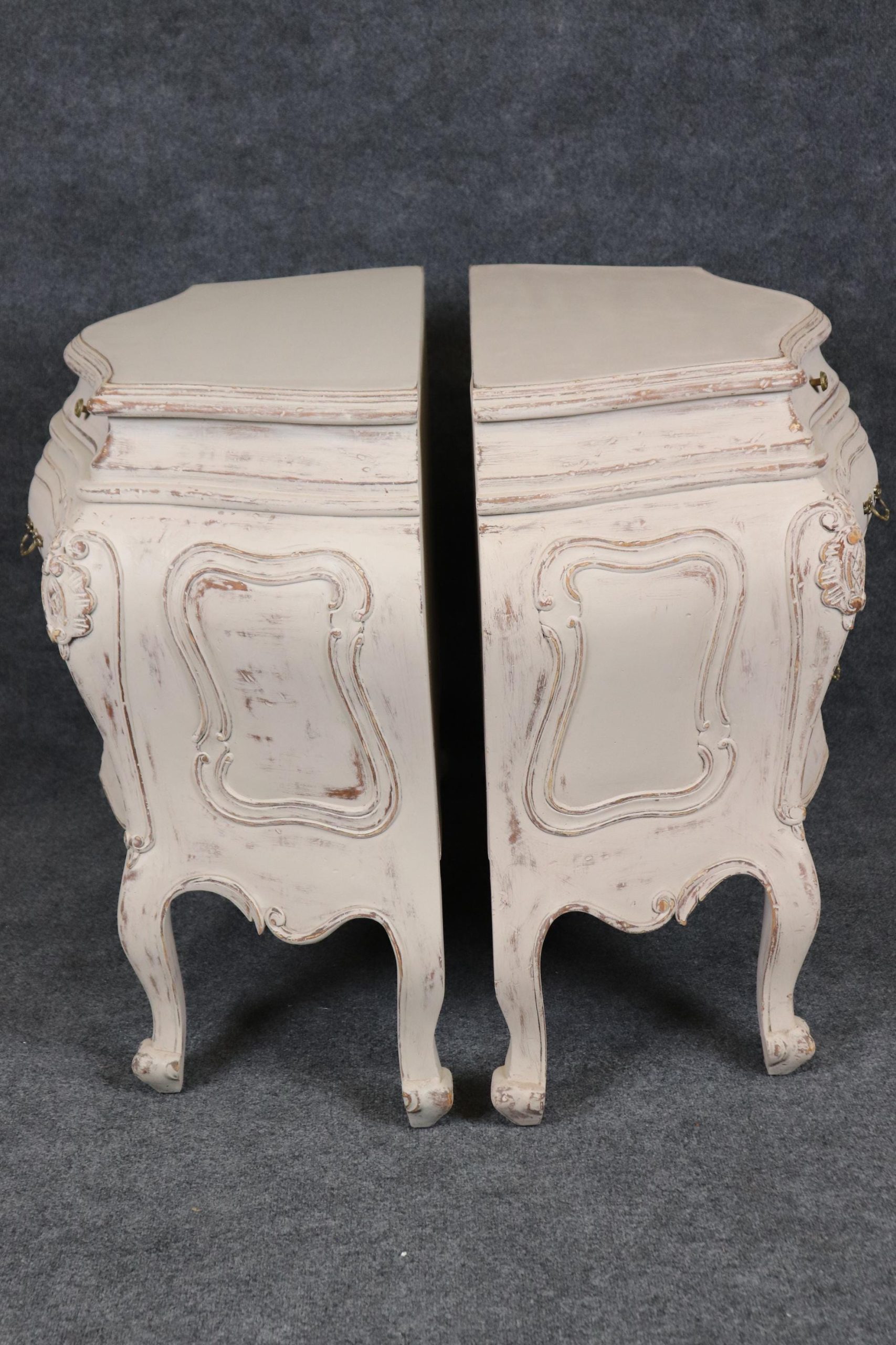 Pair of Swedish Country French Paint Decorated Commodes, Chest of Drawers - Image 3