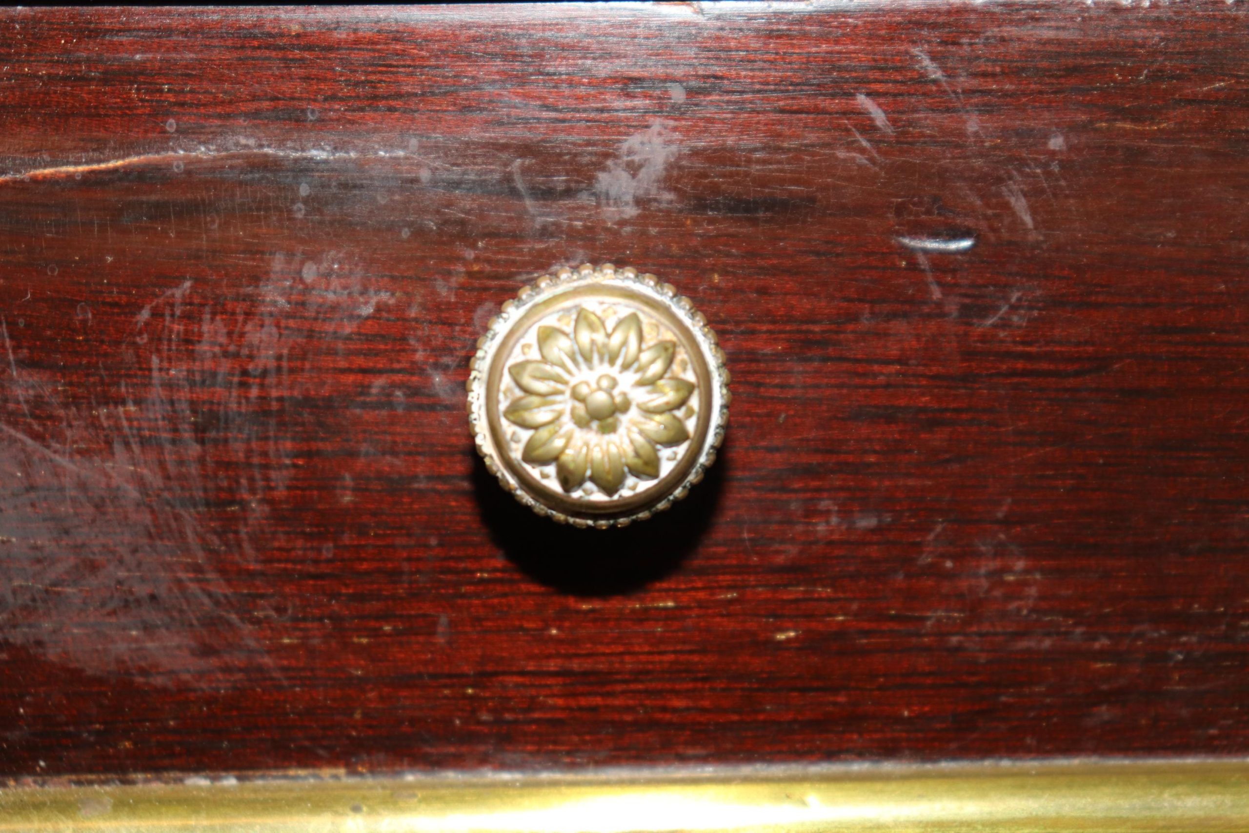 Vintage French Louis XVI Marble Top Side Table: Brass Accent End Table - Image 7