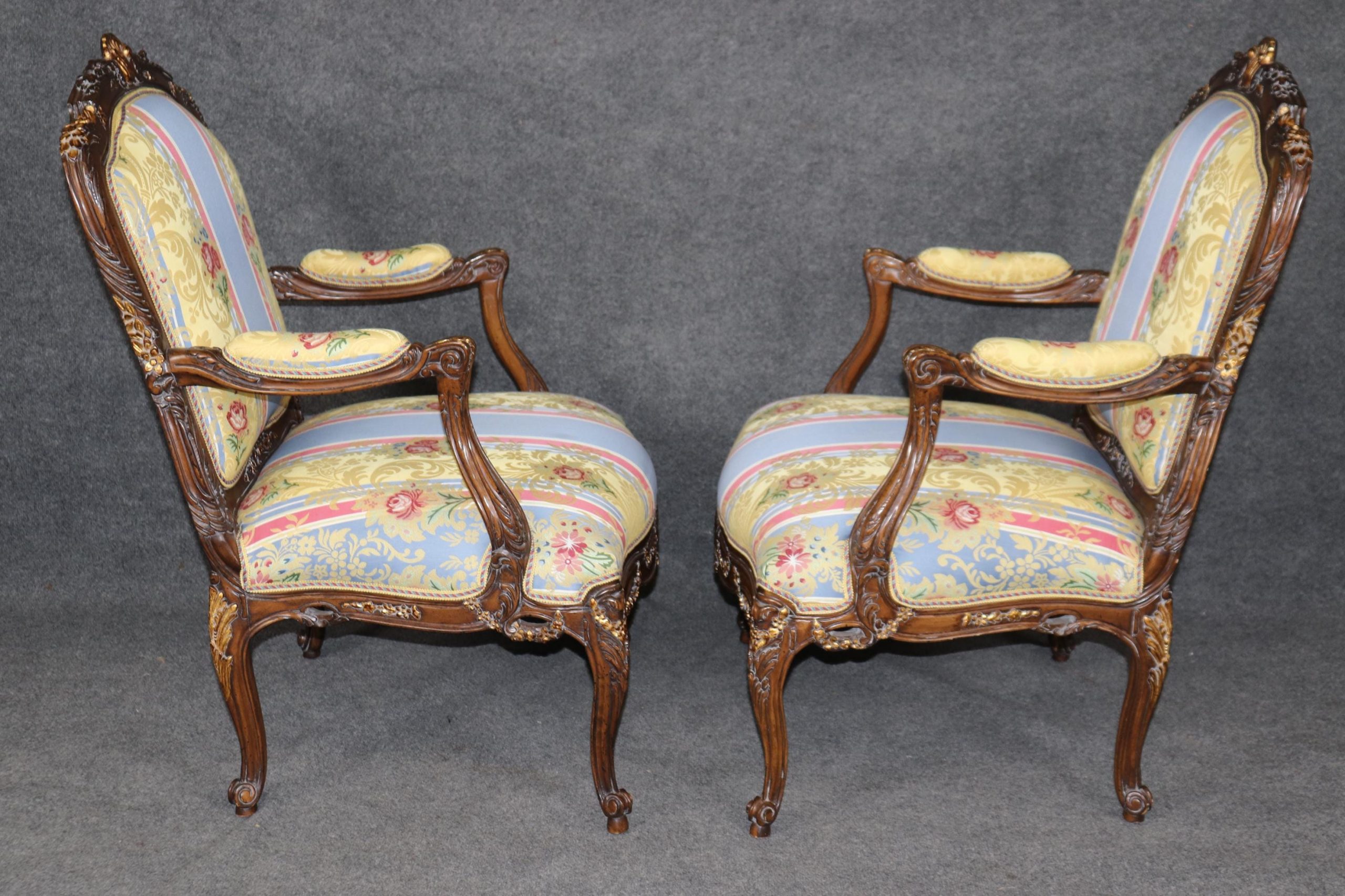 Vintage Louis XV Style Armchairs: Floral Upholstery, Gilt Accents - Image 3