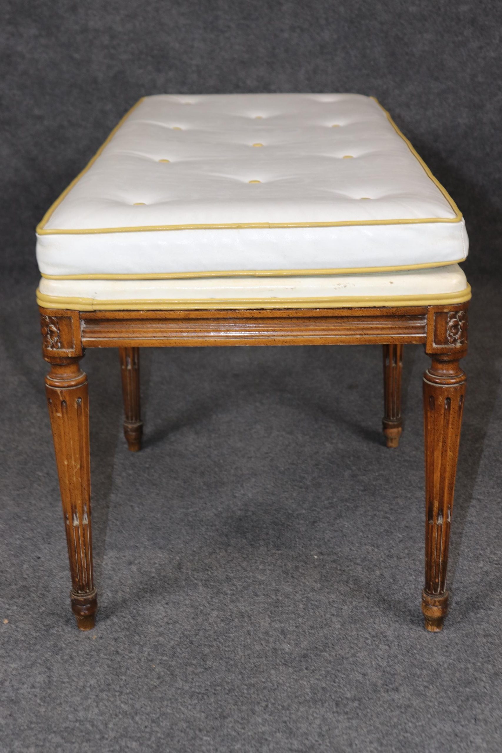 Vintage French Louis XVI Style Tufted Bench: Upholstered Window Seat - Image 5