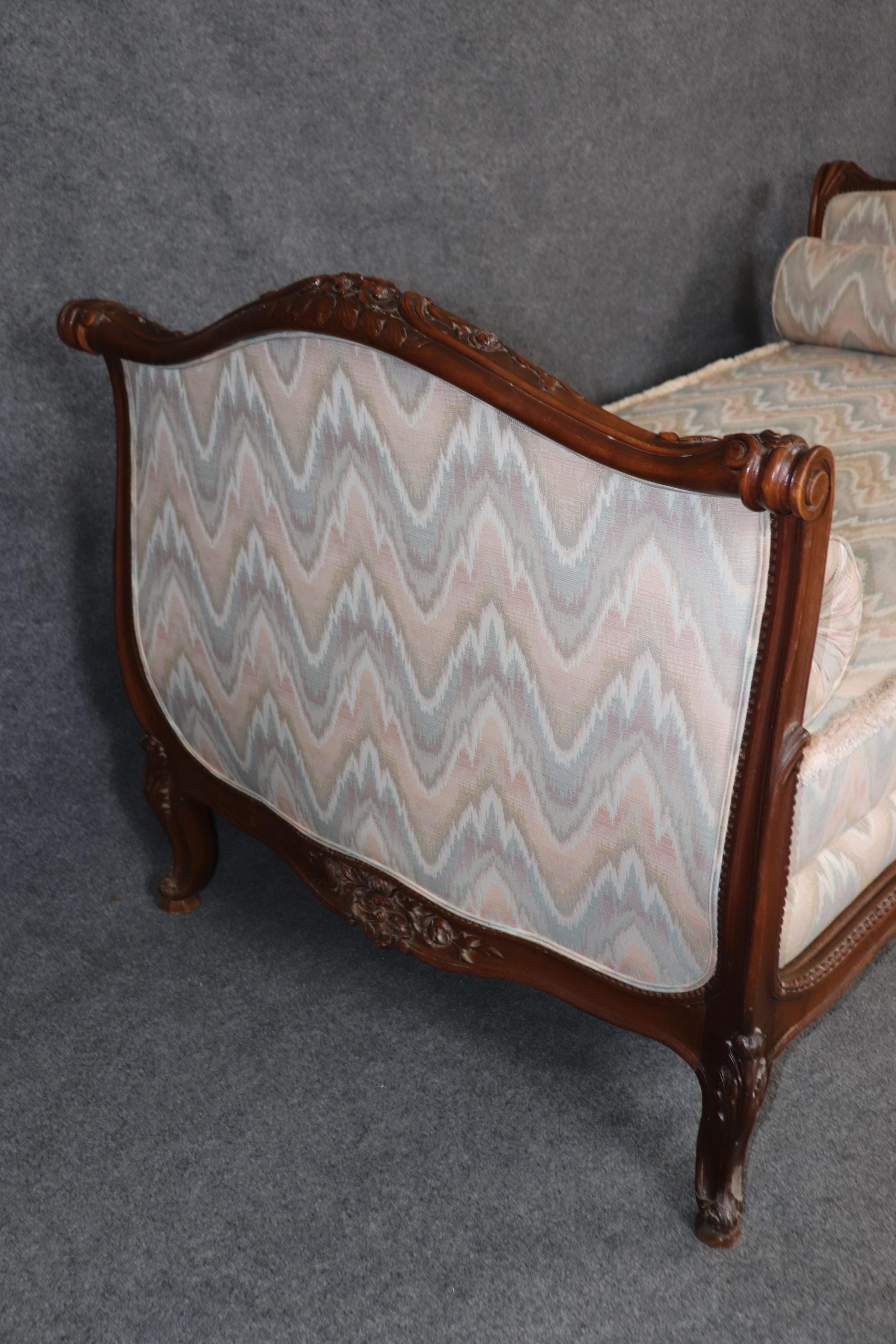 Antique 19th Century Louis XV Style Carved Daybed, Bed - Image 4