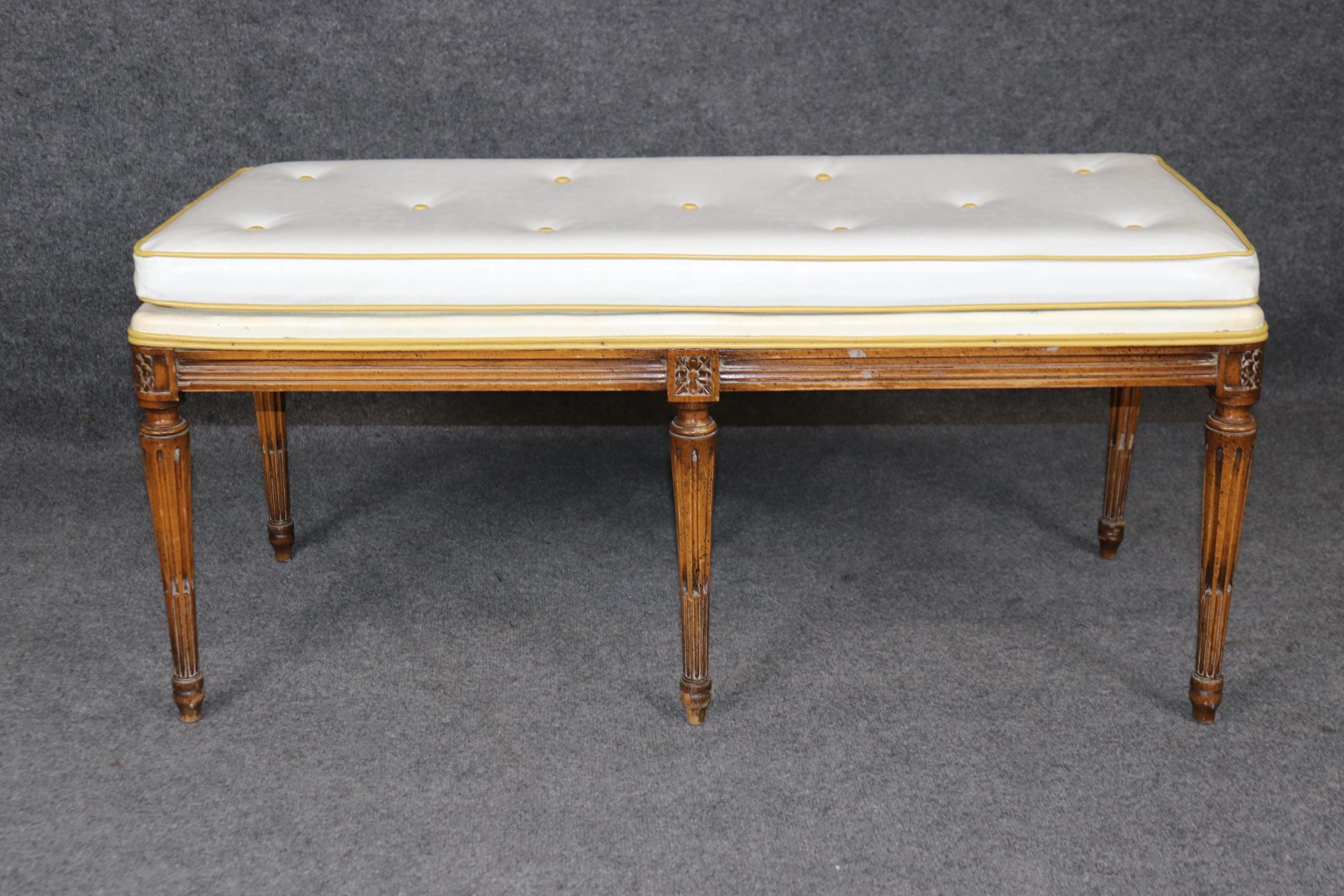 Vintage French Louis XVI Style Tufted Bench: Upholstered Window Seat - Image 4