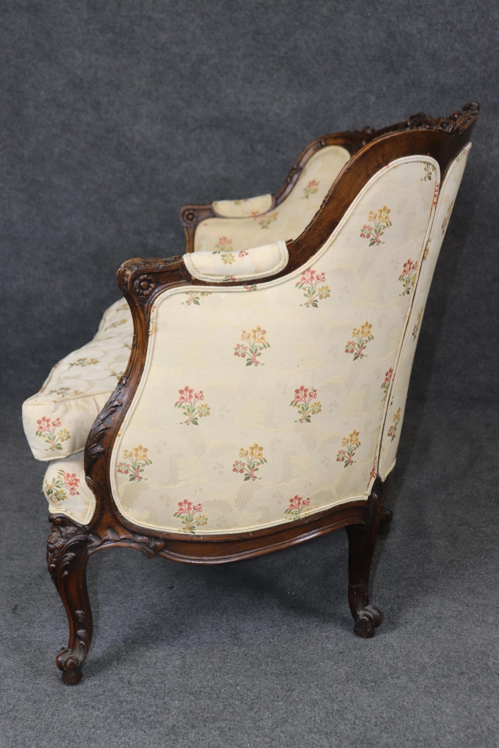 Antique Georgian Style Carved Settee: Floral Upholstery Loveseat - Image 3