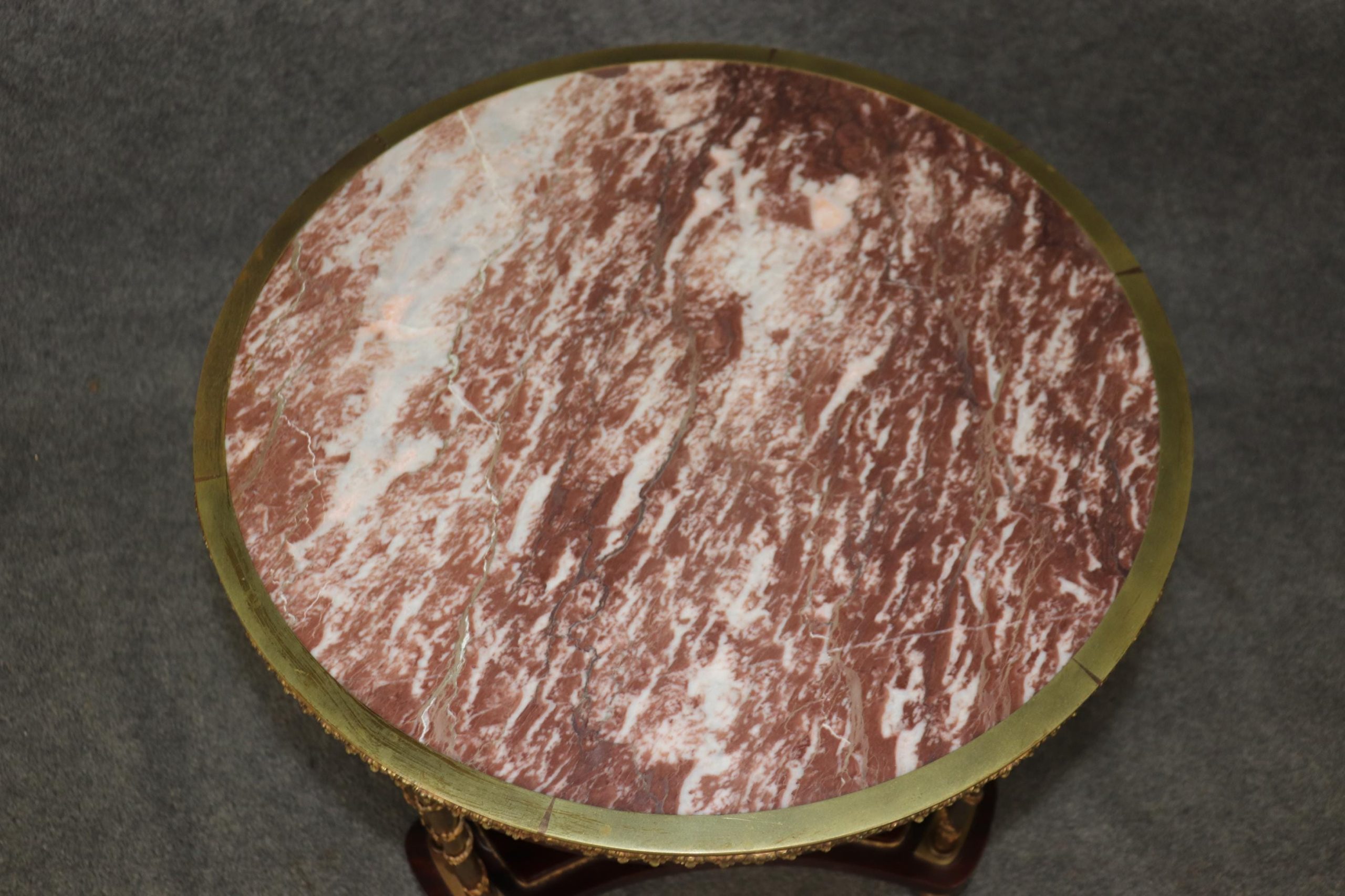 Louis XV Style Marble Top End Table: Brass Mounted Accent Table - Image 4
