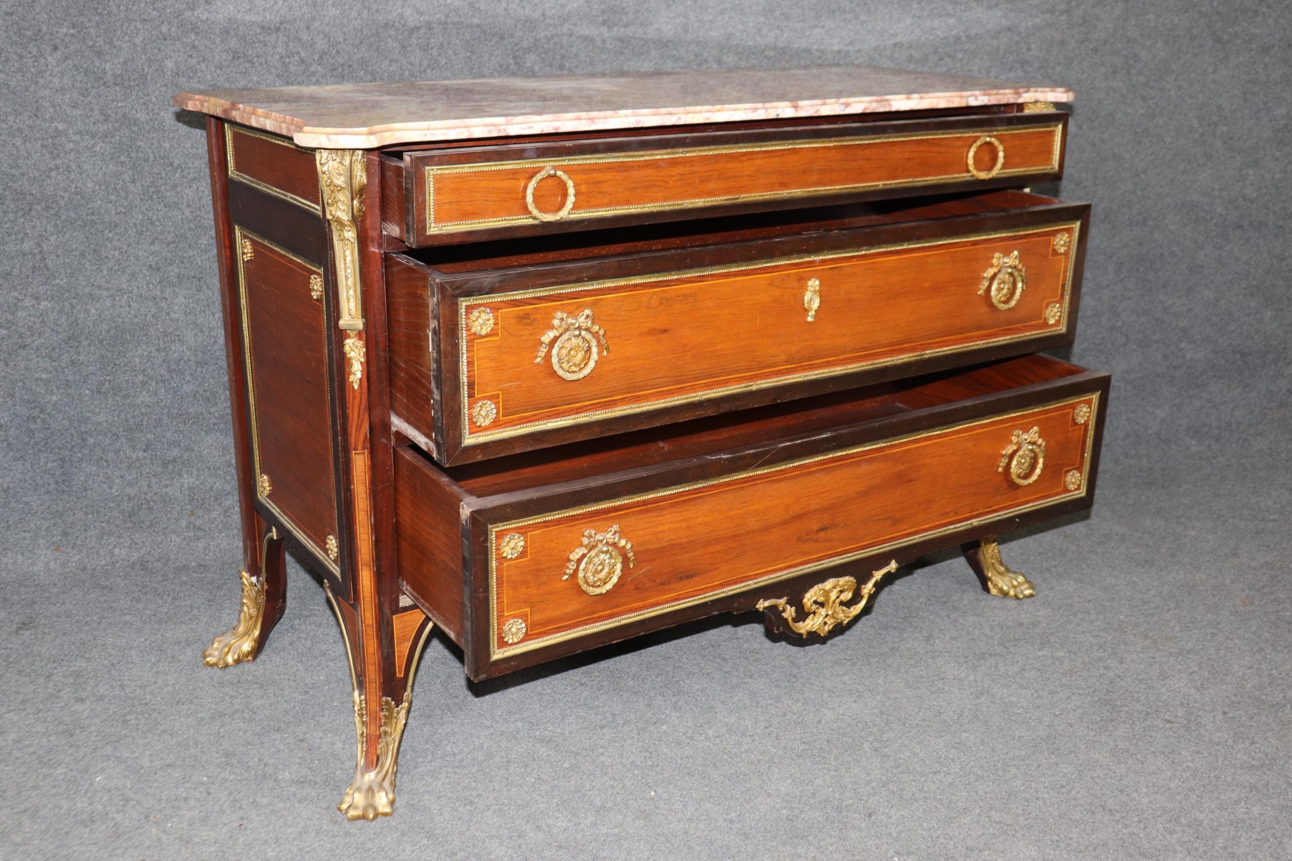 Louis XV Style Marble Top Commode: Vintage Brass Mounted Chest - Image 4