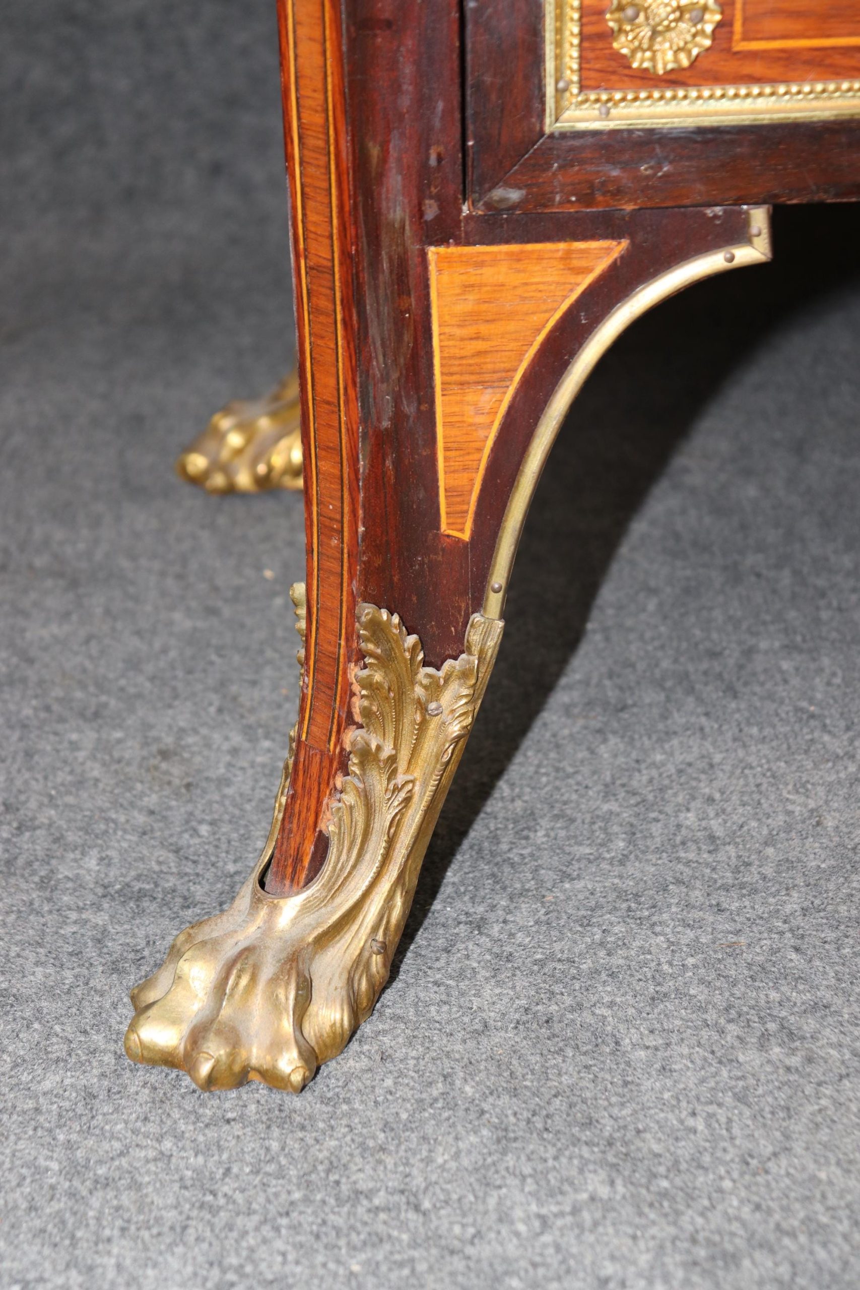 Louis XV Style Marble Top Commode: Vintage Brass Mounted Chest - Image 7