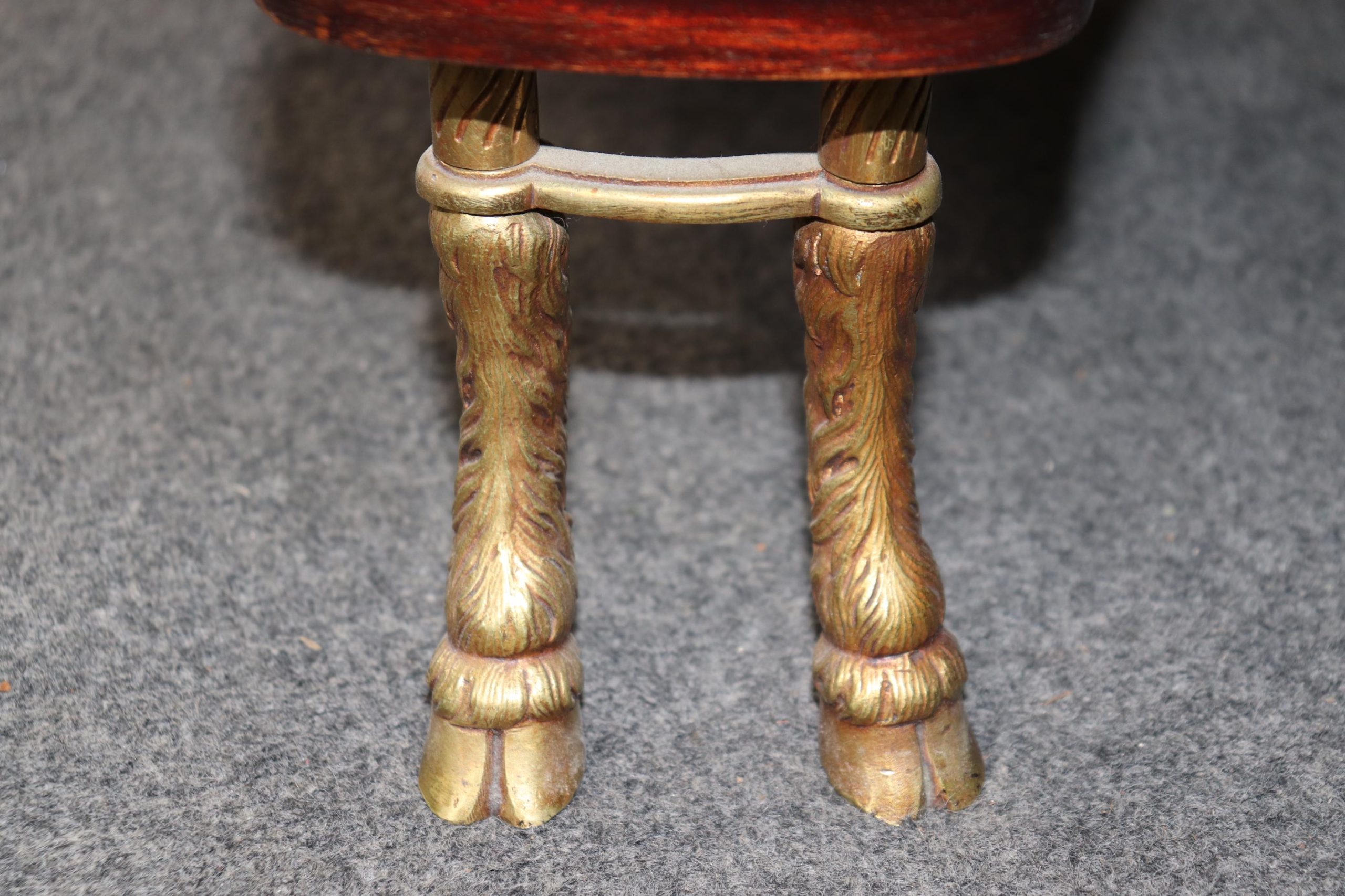 Louis XV Style Marble Top End Table: Brass Mounted Accent Table - Image 6