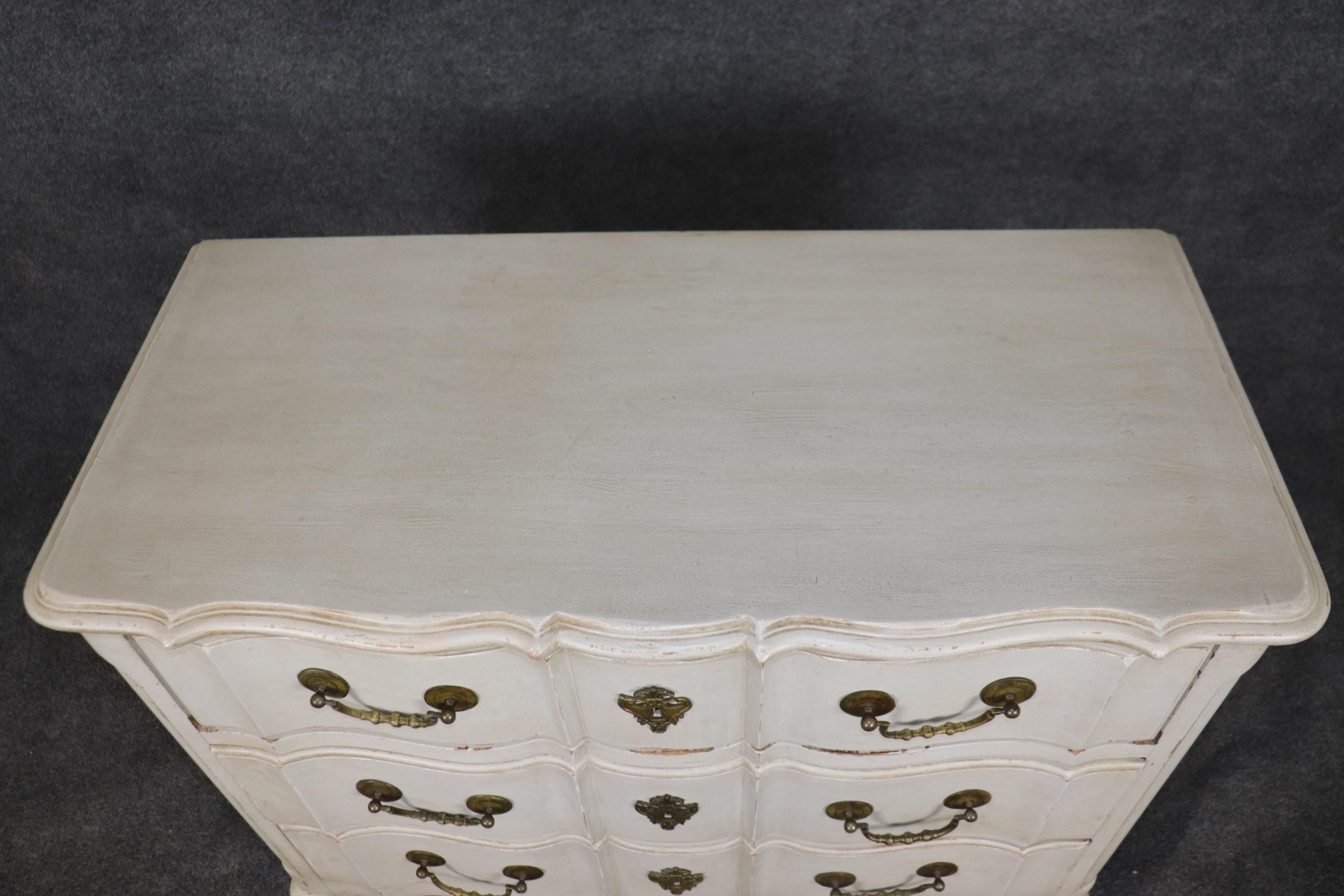 Antique Regency Style Creme Commode: 3-Drawer Chest, Brass Hardware - Image 5