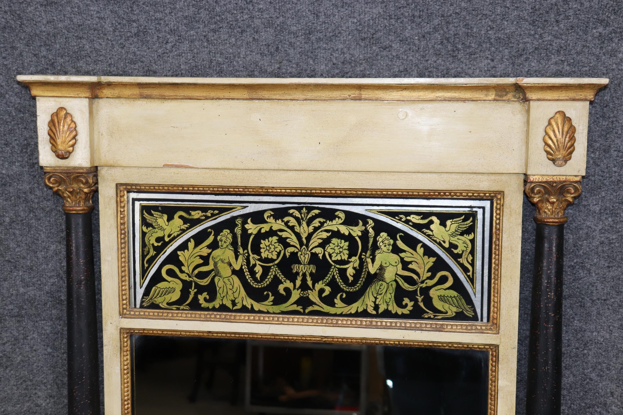 Italian Neoclassical Trumeau Mirror with Eglomise Panel - Image 3