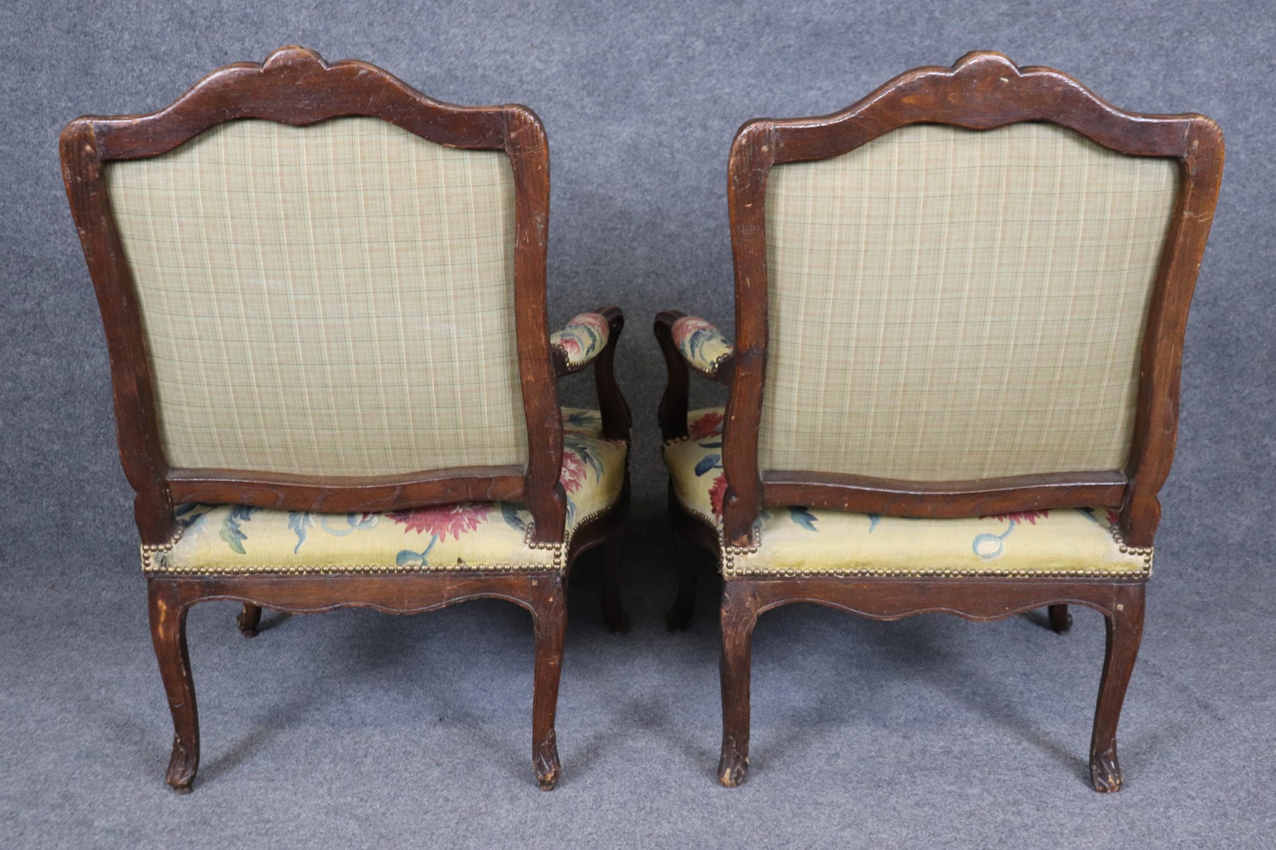 Antique French Louis XV Armchairs: Aubusson Floral Upholstery, Pair - Image 4