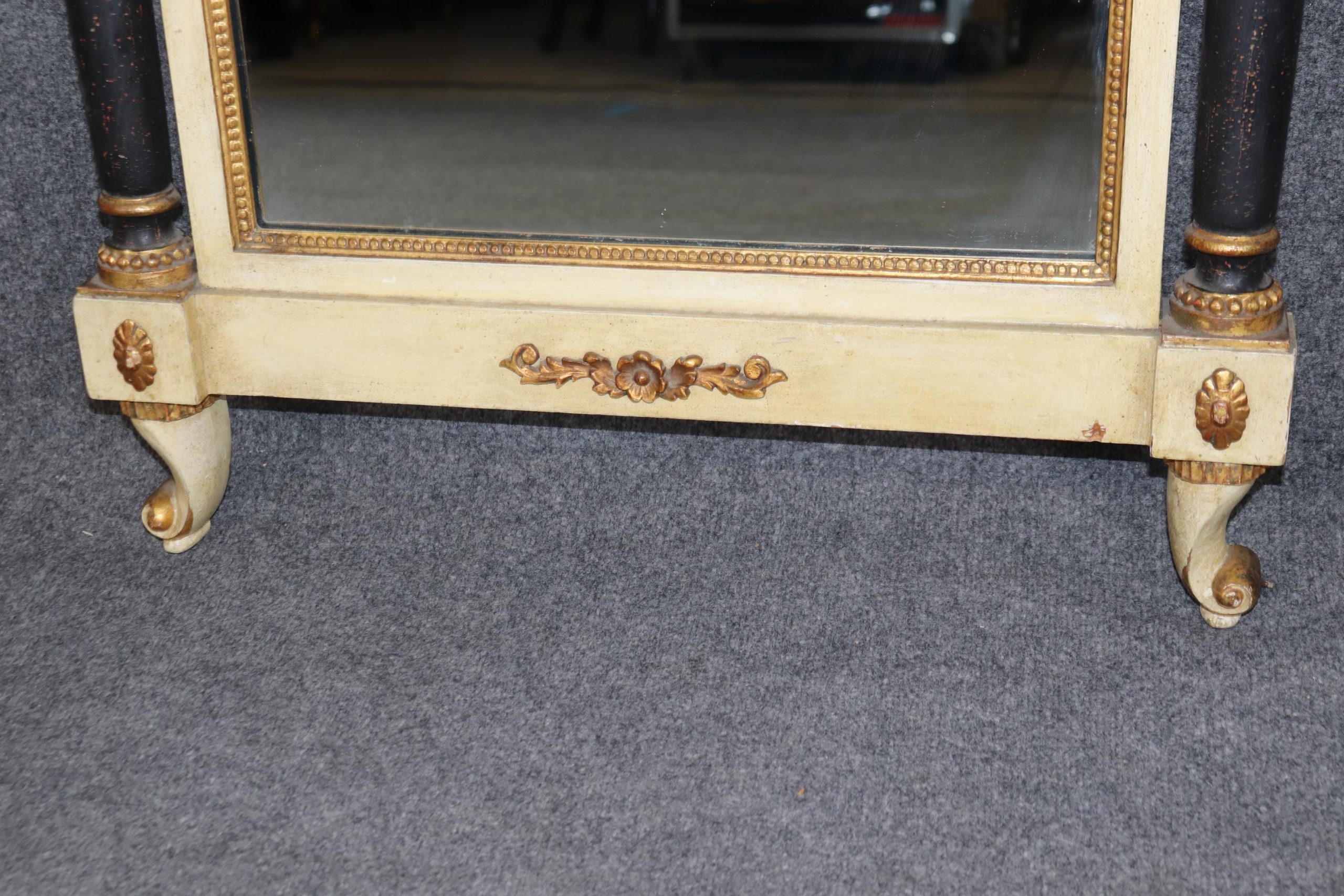 Italian Neoclassical Trumeau Mirror with Eglomise Panel - Image 4