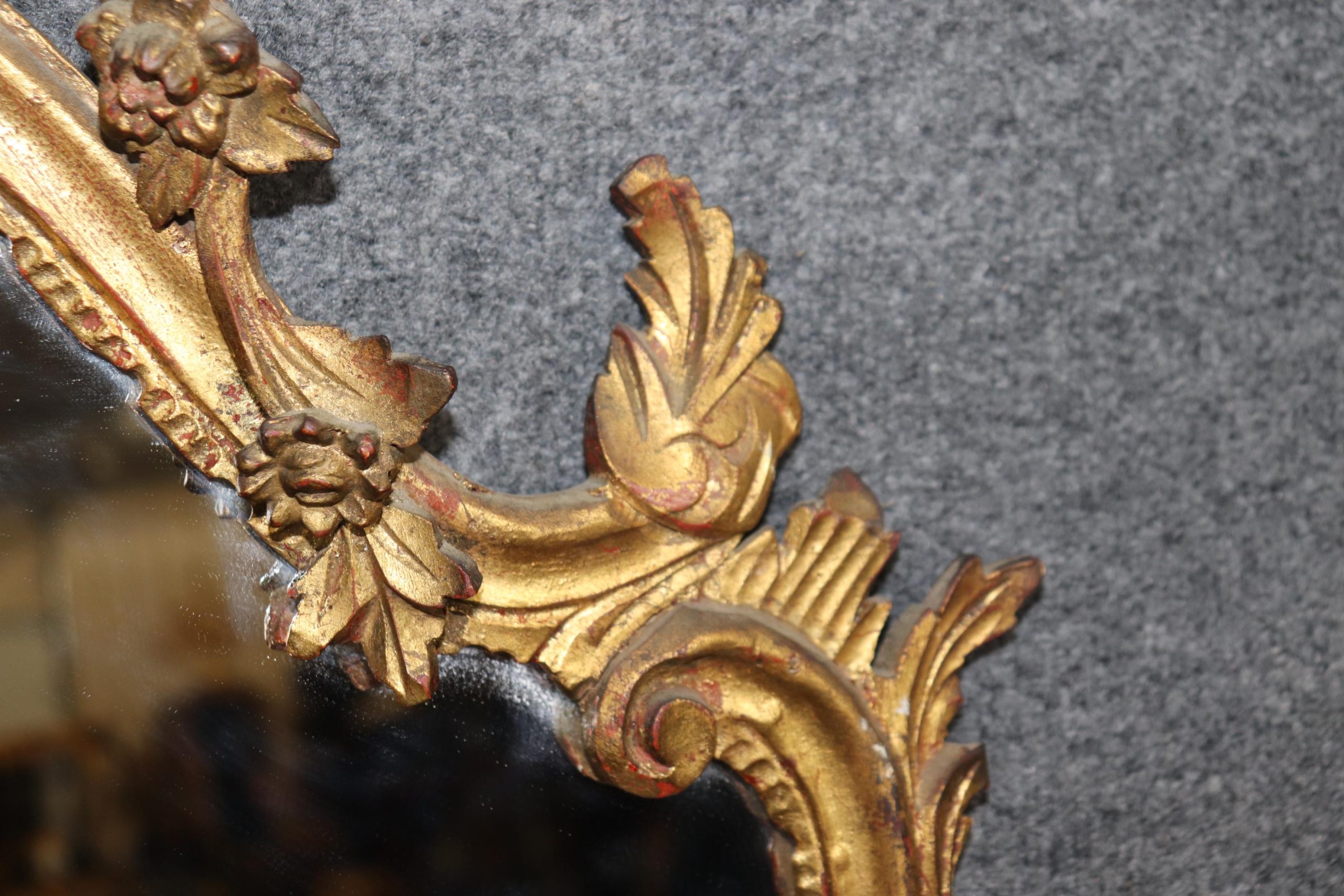 Antique Italian Rococo Gilt Mirror: Carved Wood Wall Decor - Image 5