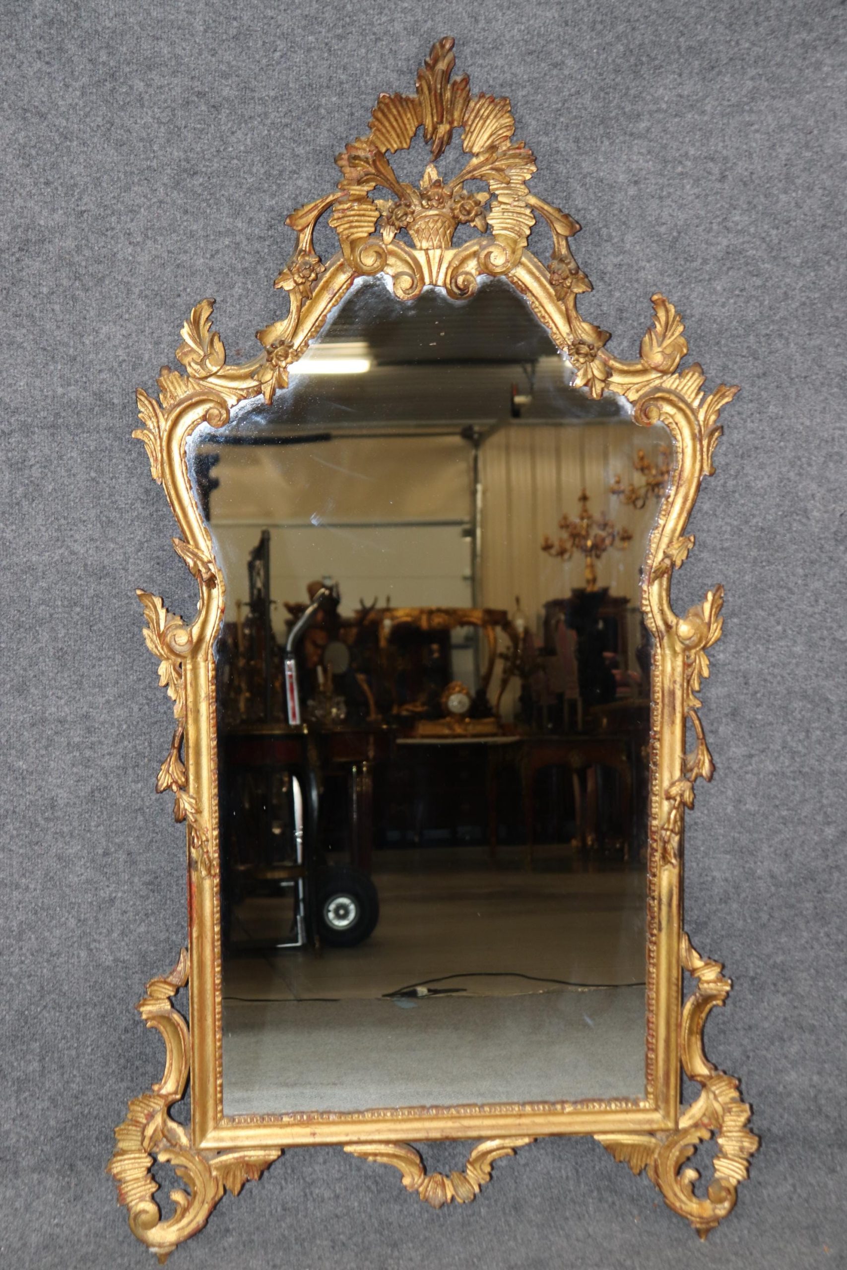 Antique Italian Rococo Gilt Mirror: Carved Wood Wall Decor - Image 2