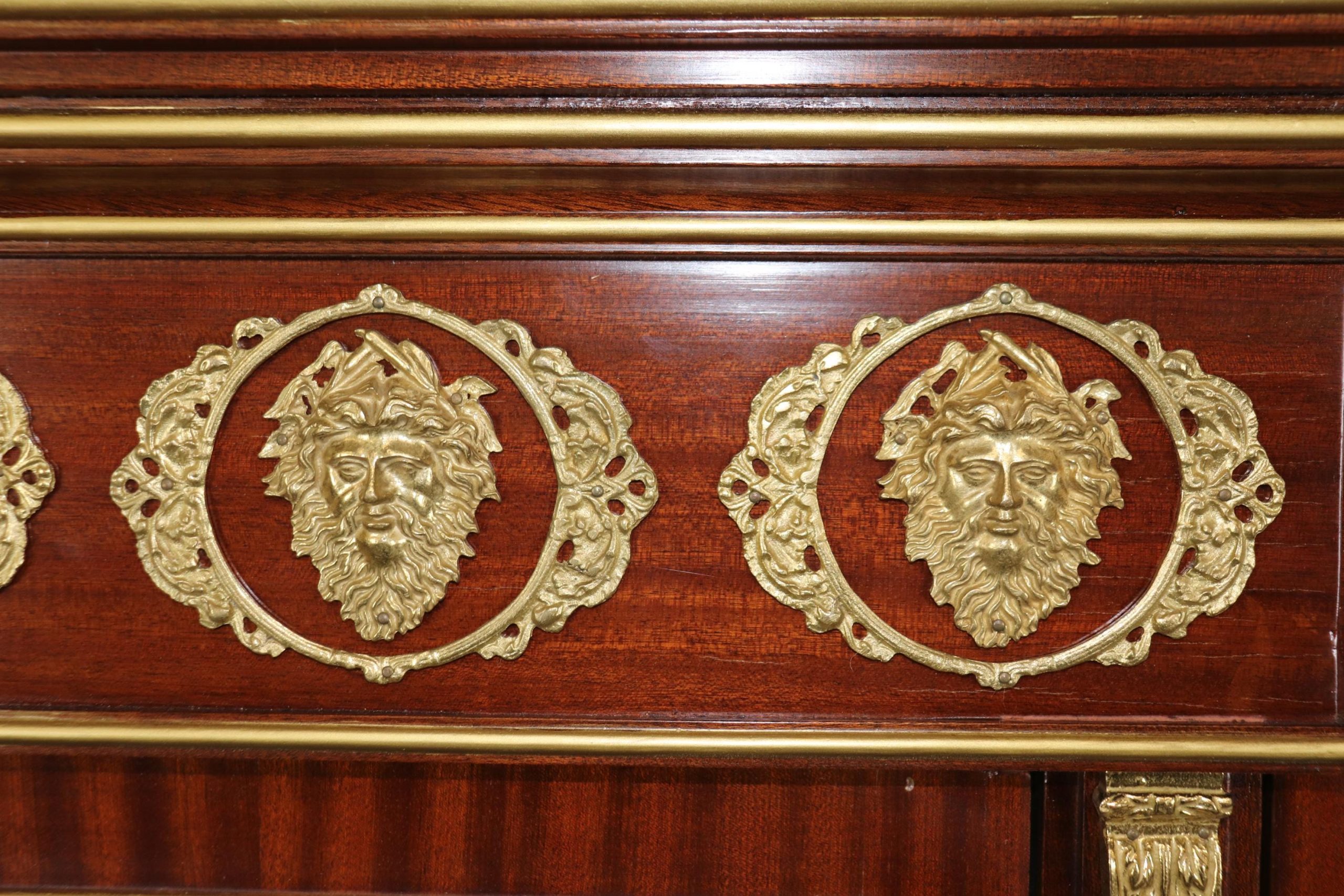 Vintage French Empire Style Vitrine: Lighted Curio Display Cabinet - Image 6