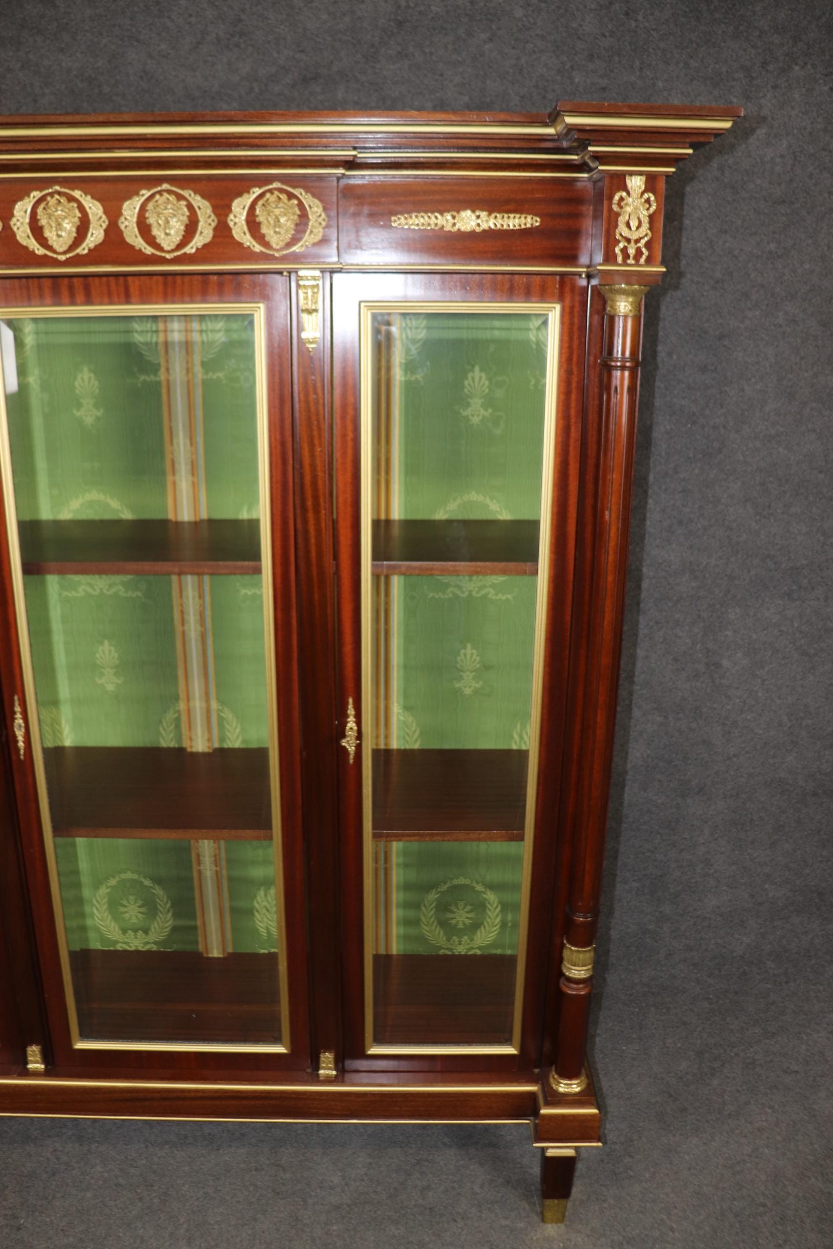 Vintage French Empire Style Vitrine: Lighted Curio Display Cabinet - Image 10